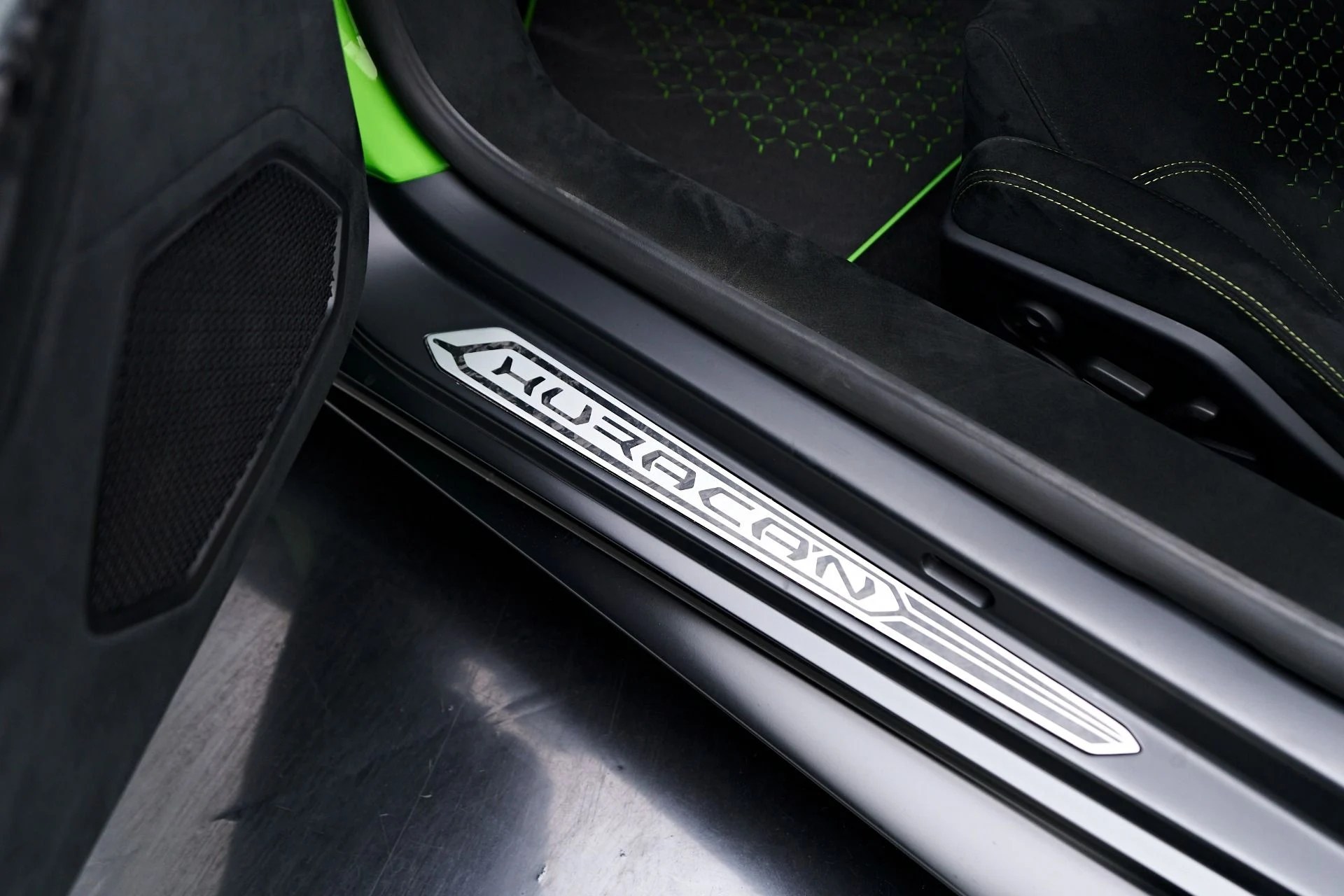 mph049_4267630335_Used_2019_Lamborghini_Huracan_Performante_1757626088_309da52297