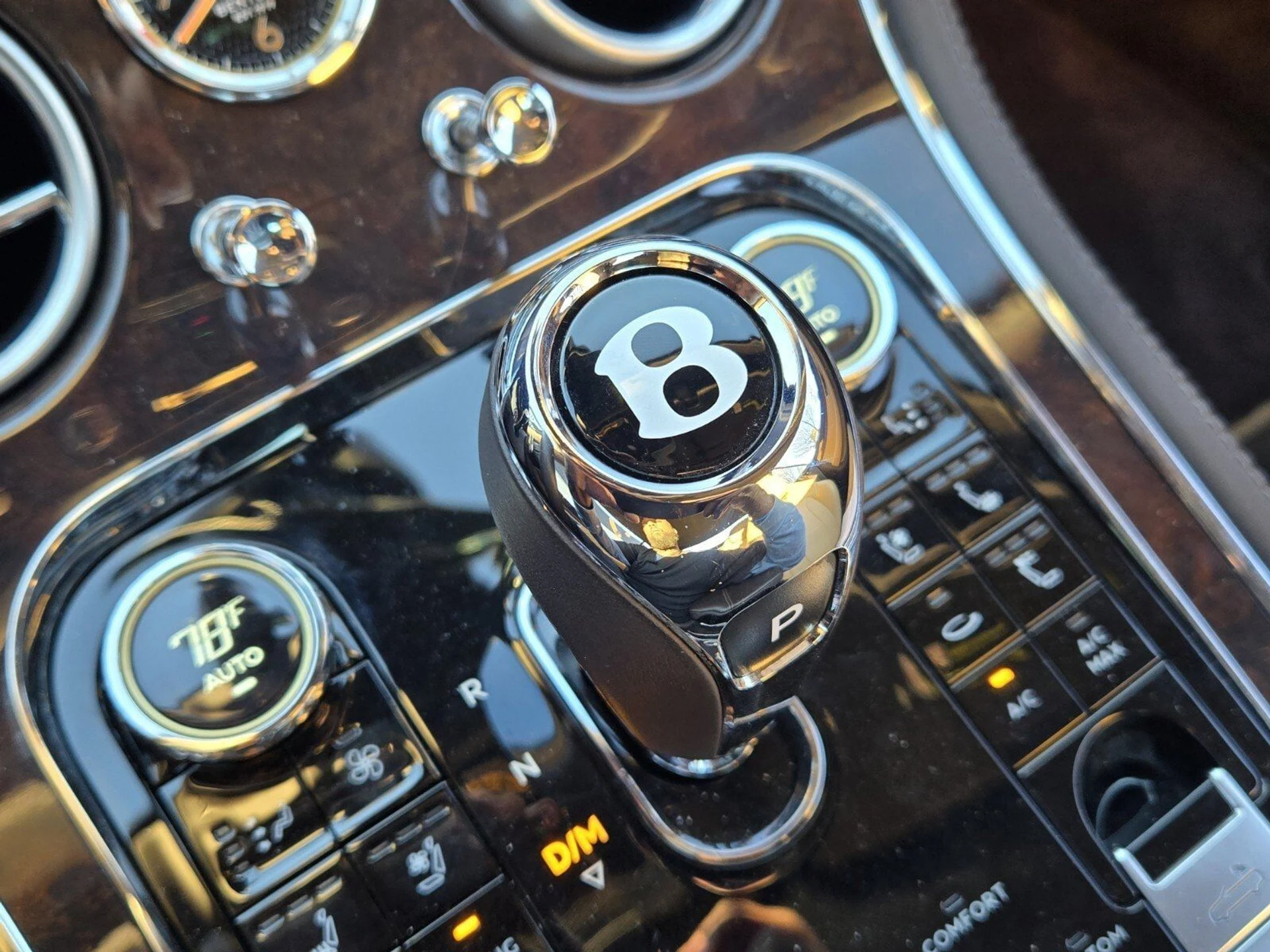 mph049_4278292268_9e488769df234a5dd1447cf55155f317x_528d3d2bf1