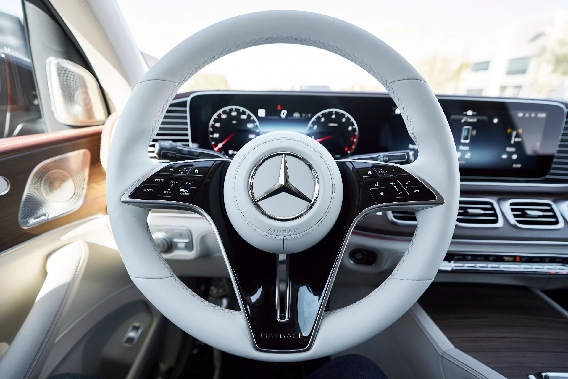 mph049_430586793_Used_2024_Mercedes_Benz_GLS_Maybach_GLS_600_1762306398_948e55e09d