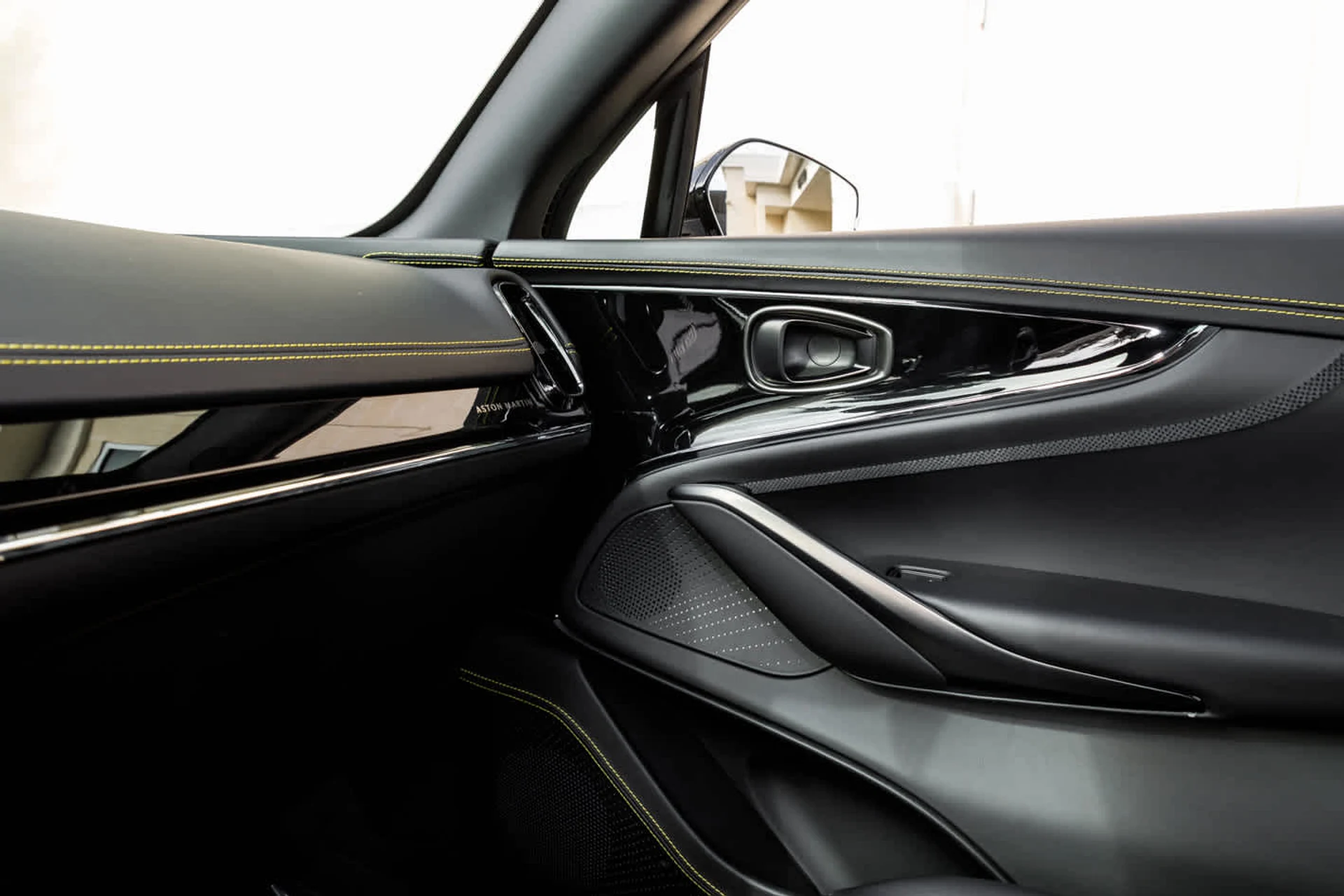 mph049_430863711_50_680754f510