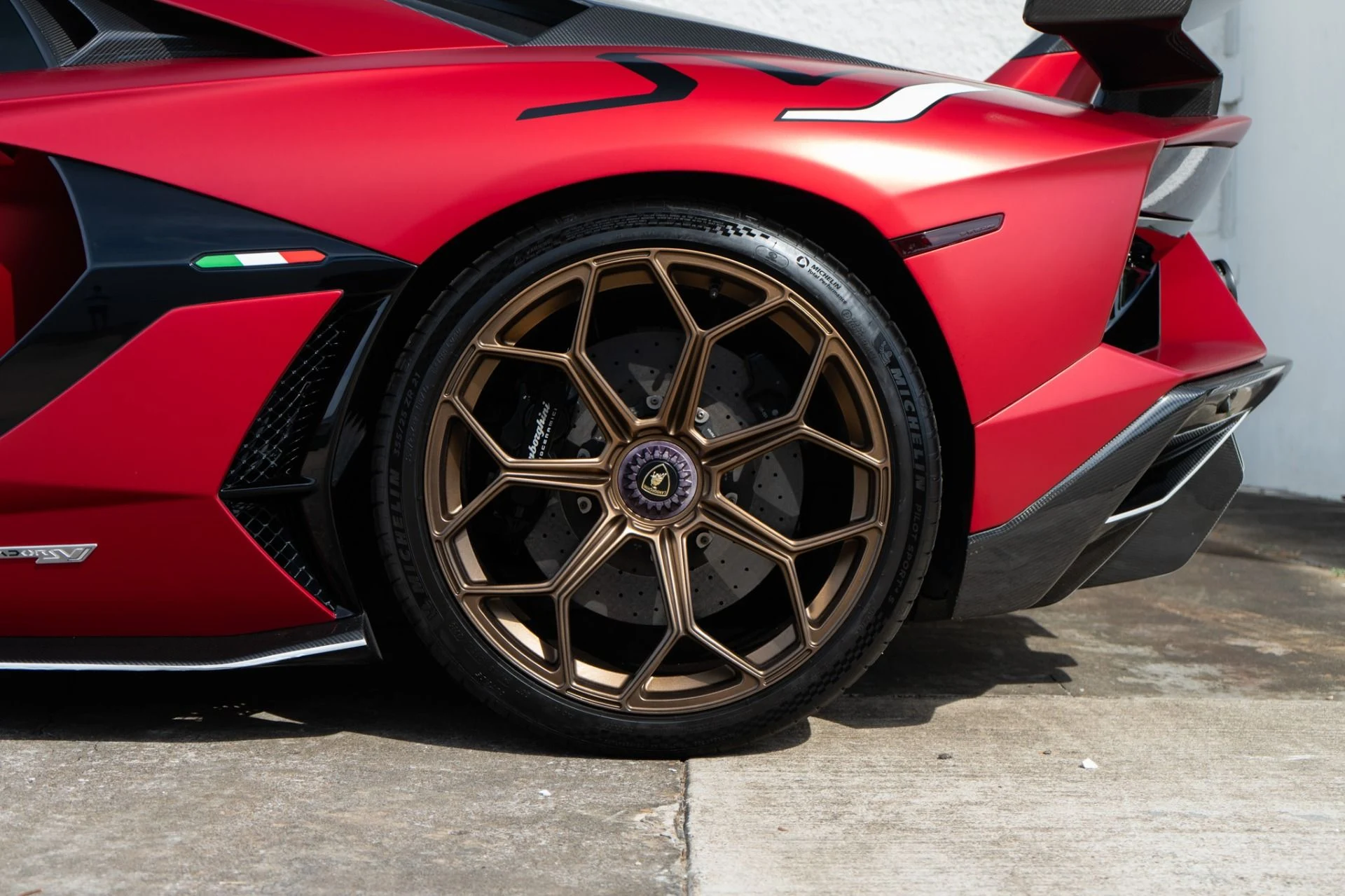 mph049_43673318_Used_2021_Lamborghini_Aventador_LP_770_4_SVJ_Roadster_1790720056_277fbf98b9