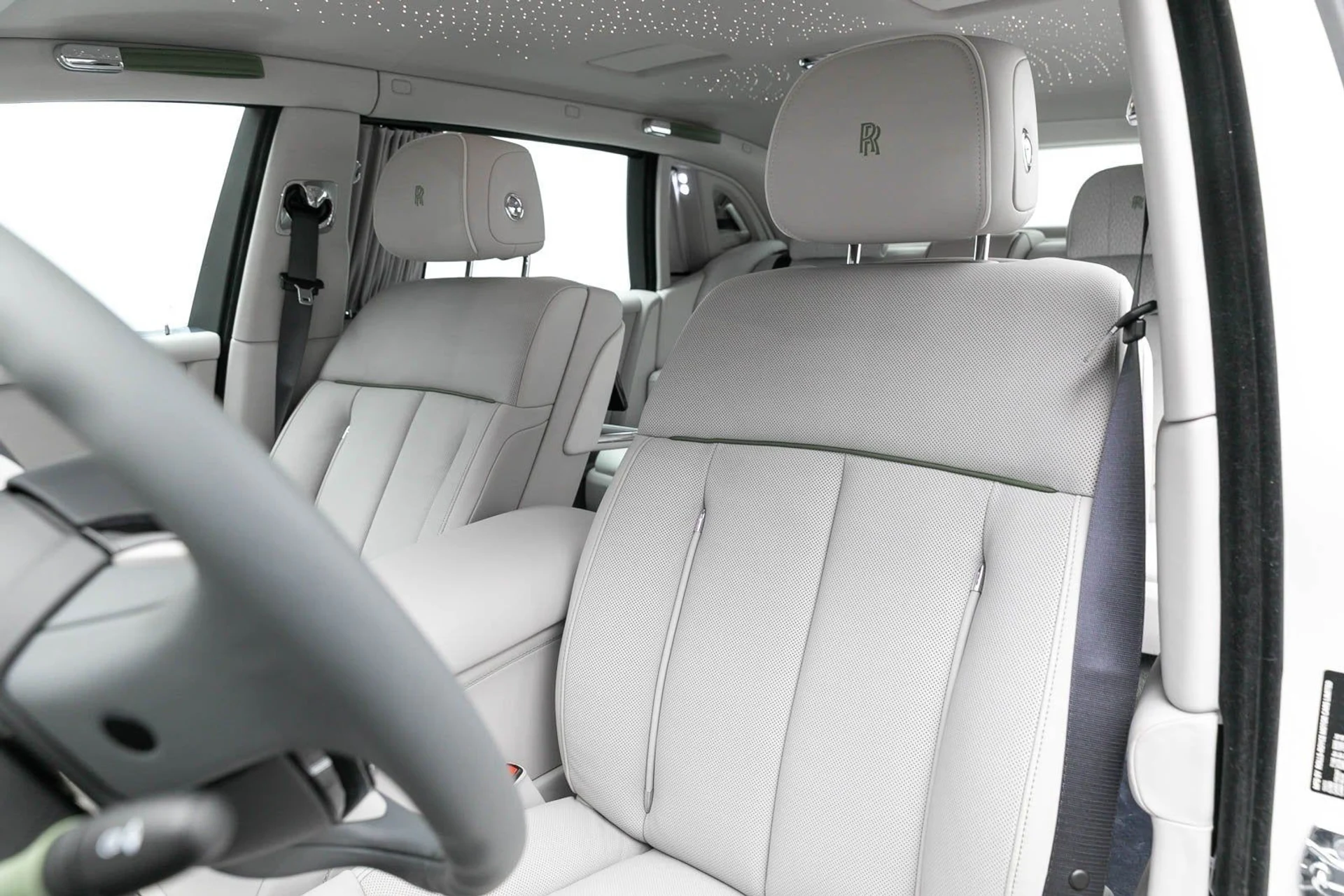 mph049_438076721_50_6258ee0a96