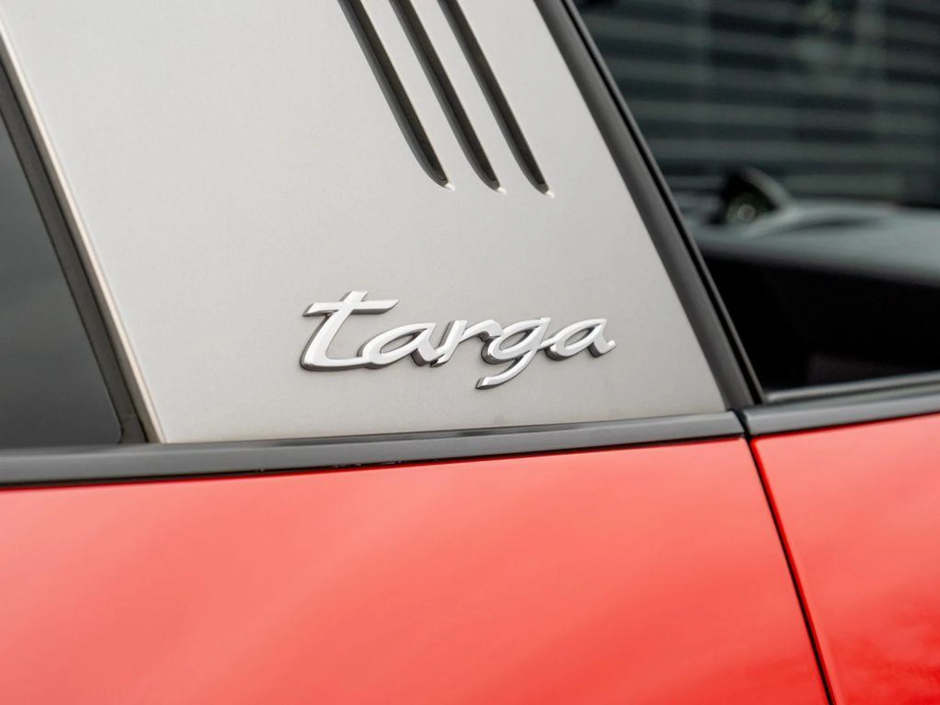 mph049_440783986_lir_X1_Ldc3qxxem_J4_RT_4uc_Xg_4o_M_40be99c9fd