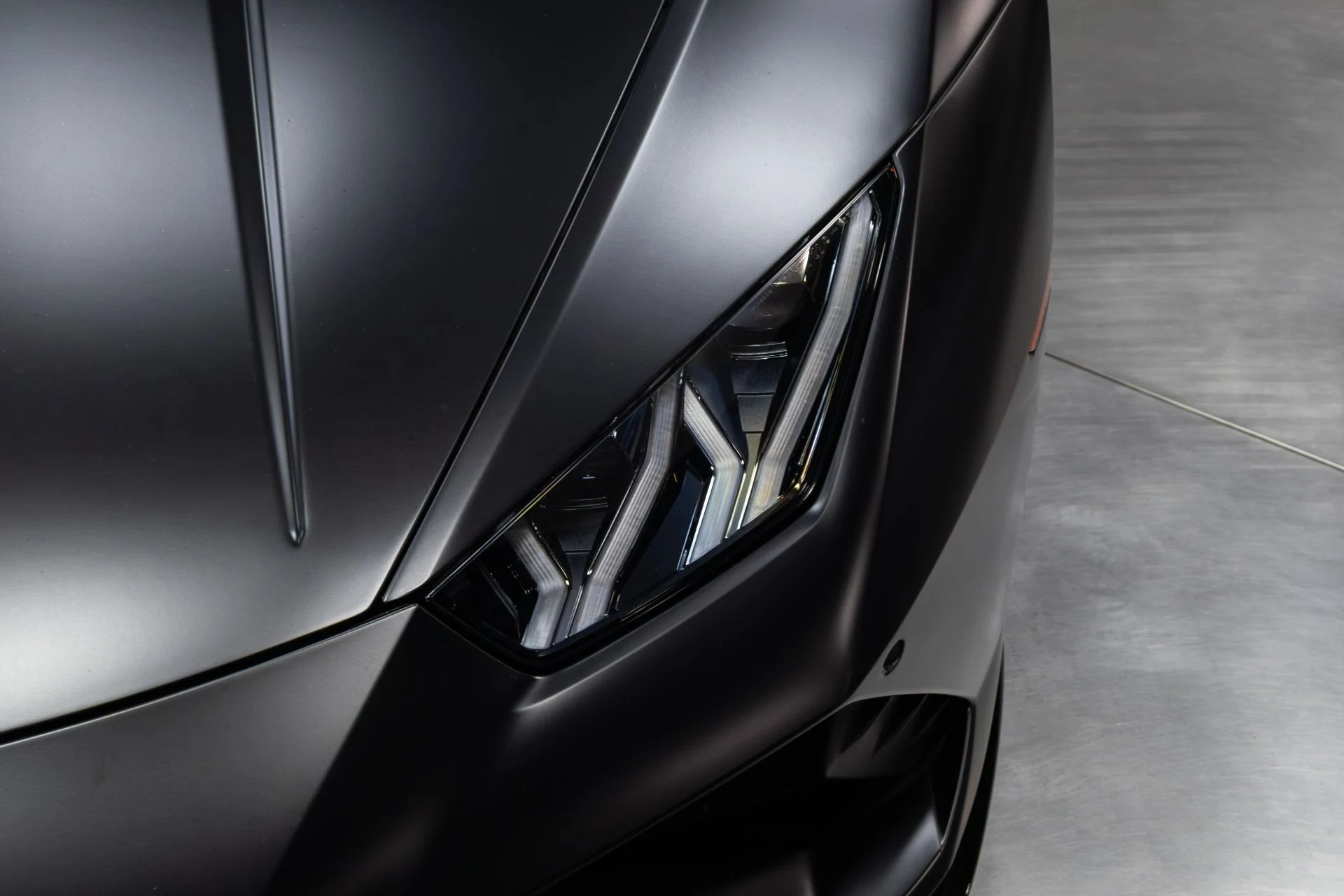 mph049_445205039_Used_2021_Lamborghini_Huracan_EVO_1773475781_681c557c2f