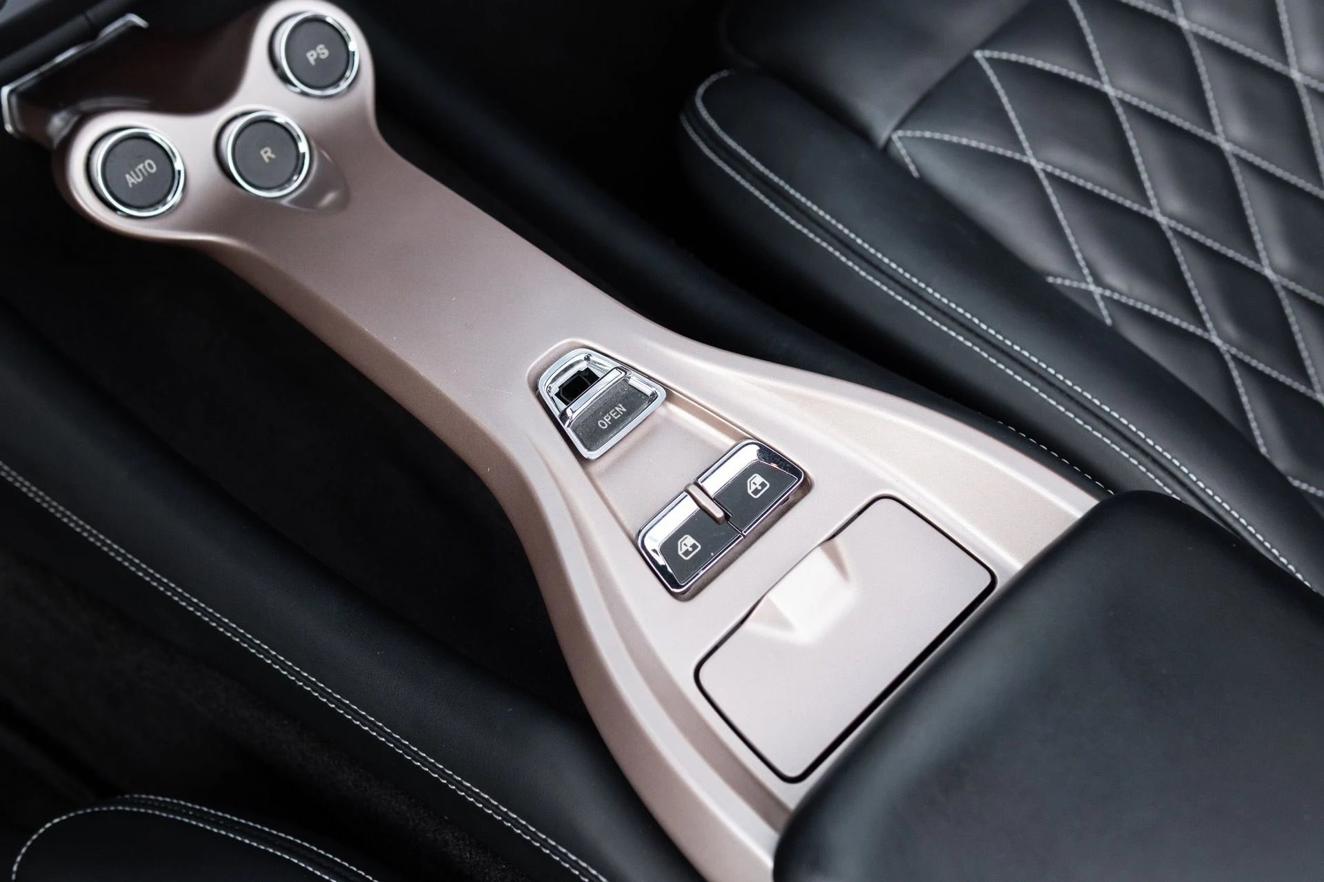 mph049_451860217_Used_2014_Ferrari_California_1774924910_0c89c4483b