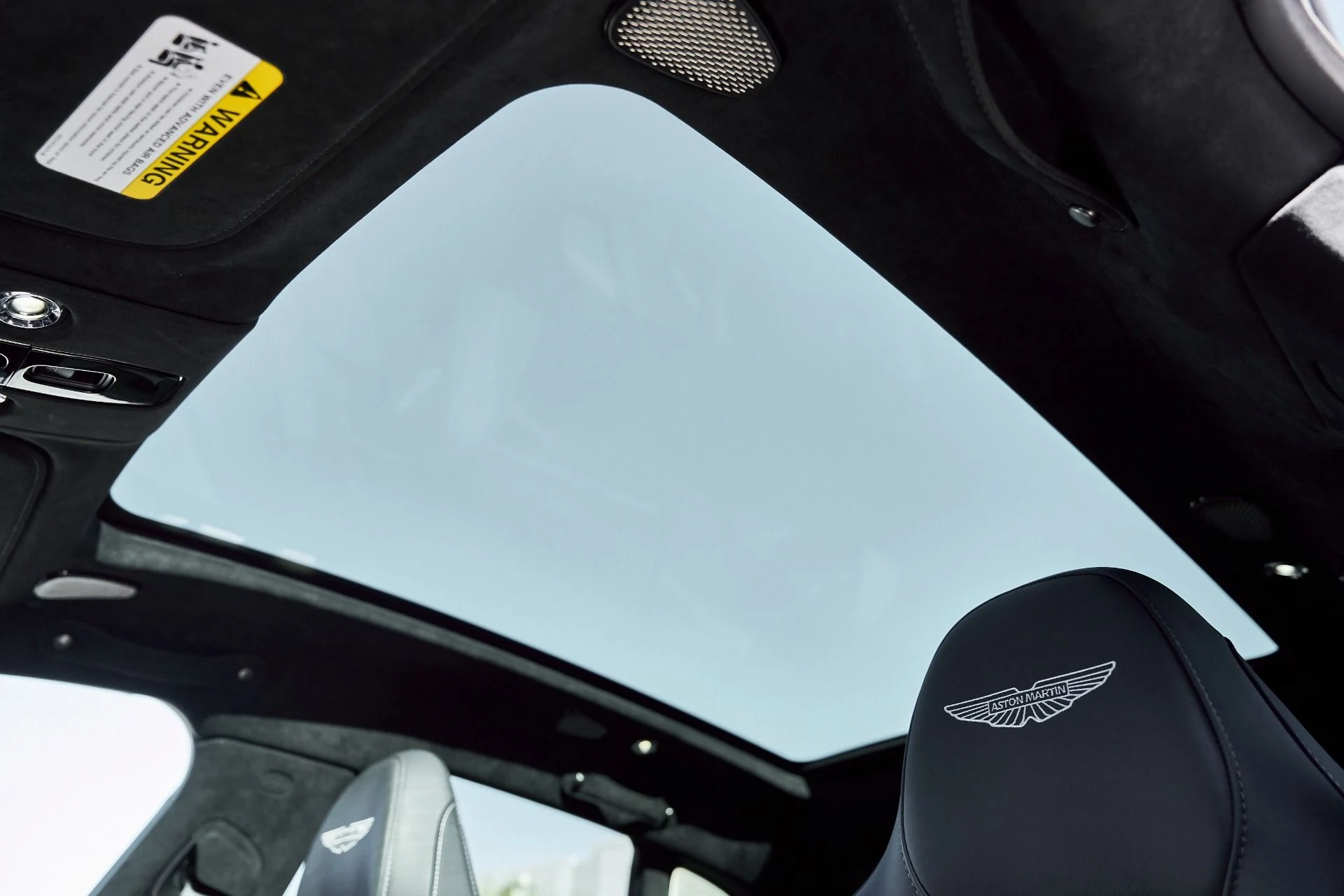 mph049_457275929_Used_2025_Aston_Martin_DBX_707_1767063226_c85135ae70