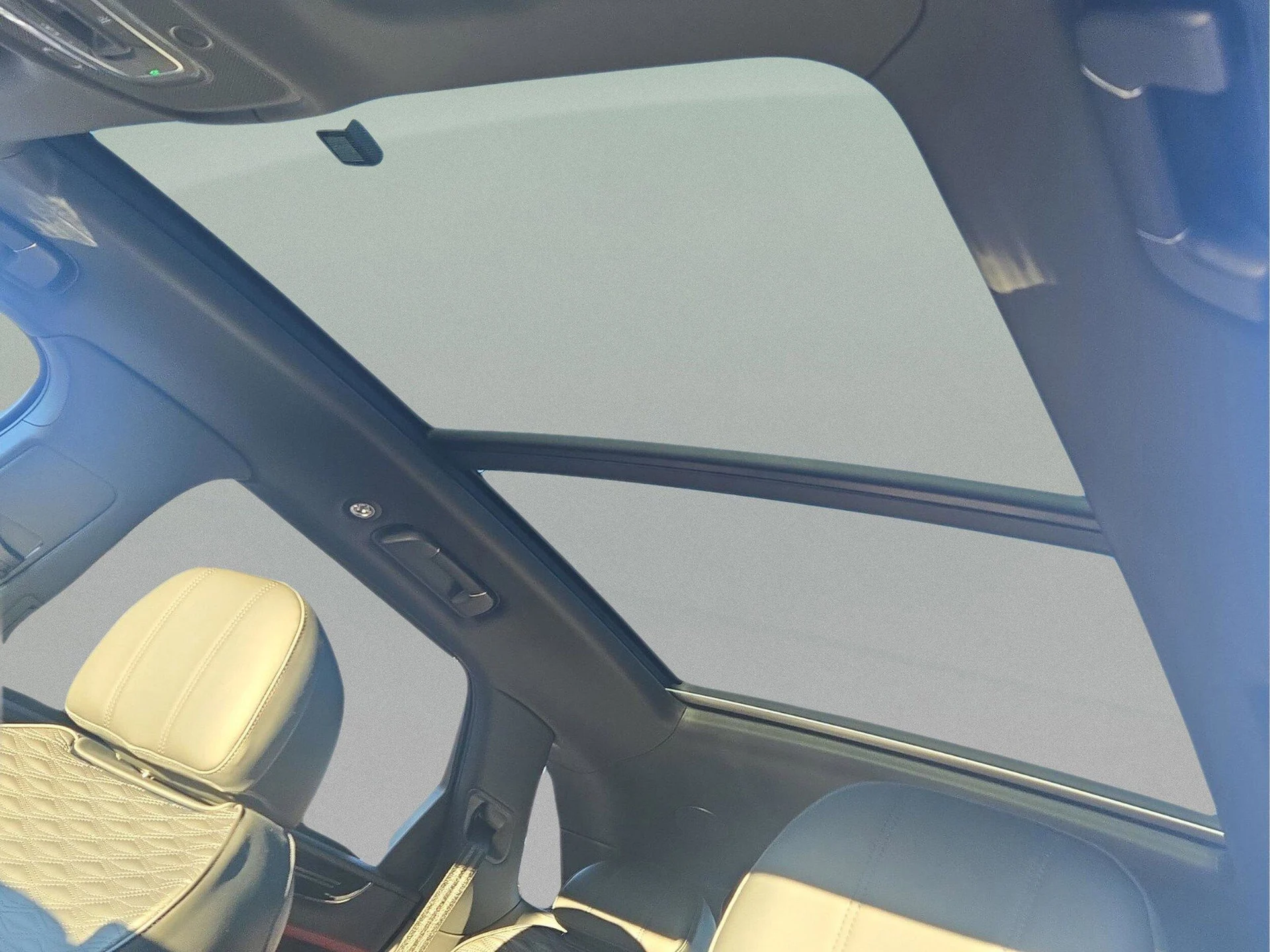 mph049_458363116_271116444810d48de89d634a1d557d0bx_6085cdac06