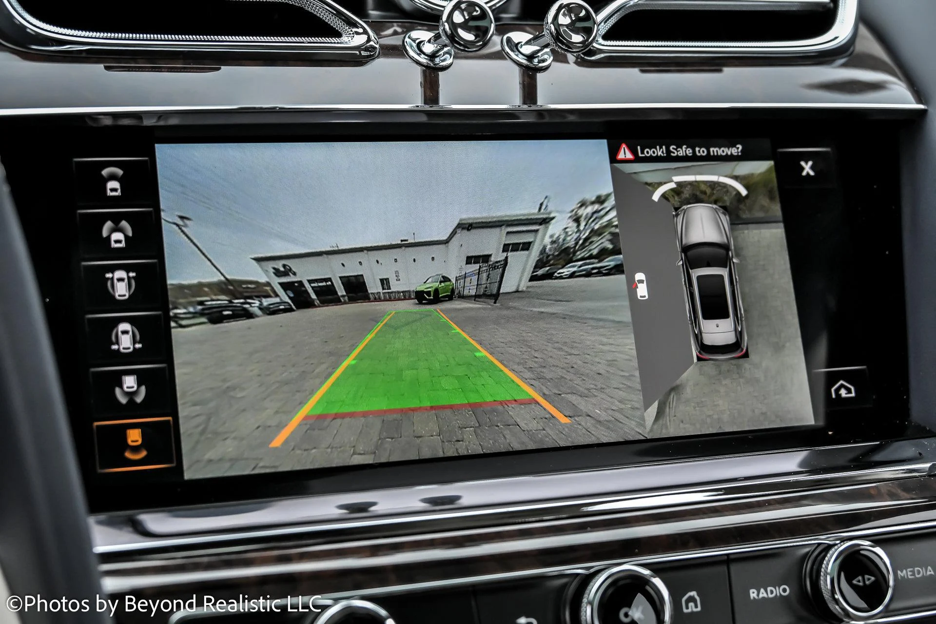 mph049_48362409_Used_2022_Bentley_Bentayga_V8_Mulliner_Driving_Specification_1765012911_39b02a756e