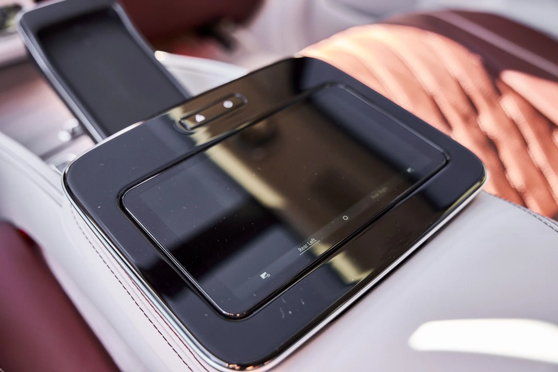 mph049_49005229_Used_2026_Mercedes_Benz_GLS_Maybach_GLS_600_1772593237_b0b1b2bca4