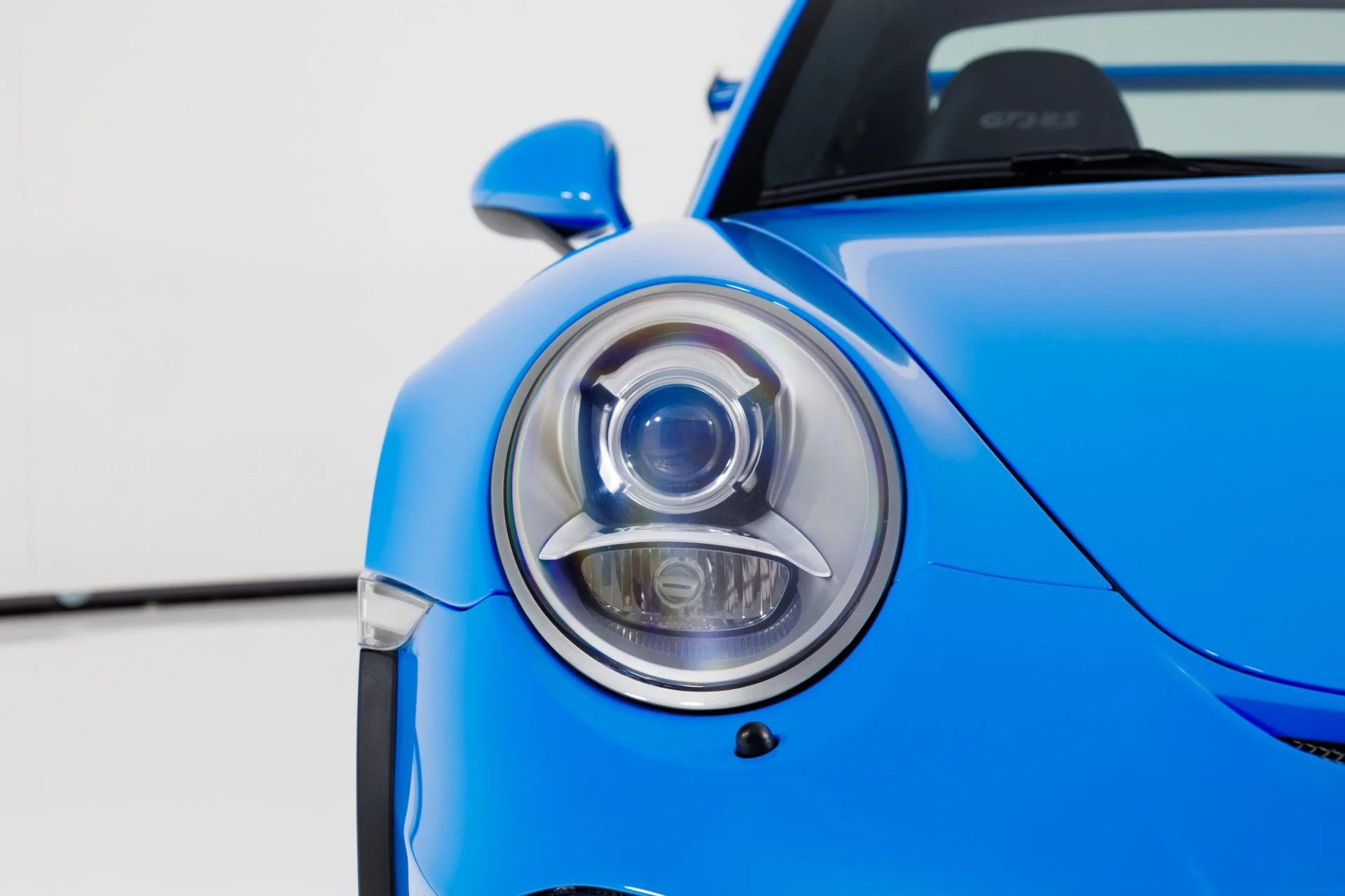 mph049_495482063_Used_2016_Porsche_911_GT_3_RS_1769037889_efc2aa74b4