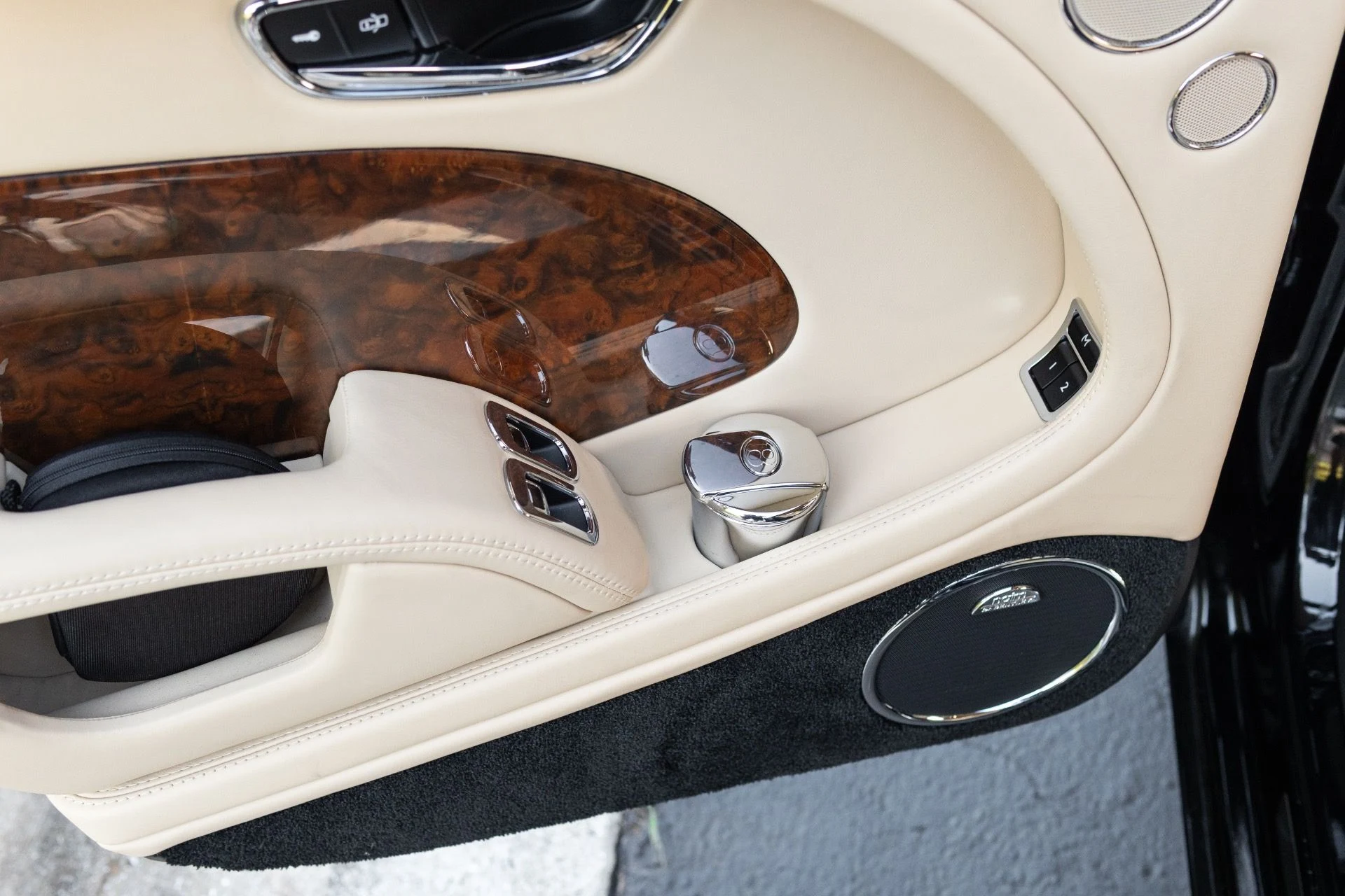 mph049_501795572_Used_2014_Bentley_Mulsanne_1774576298_e78903a978