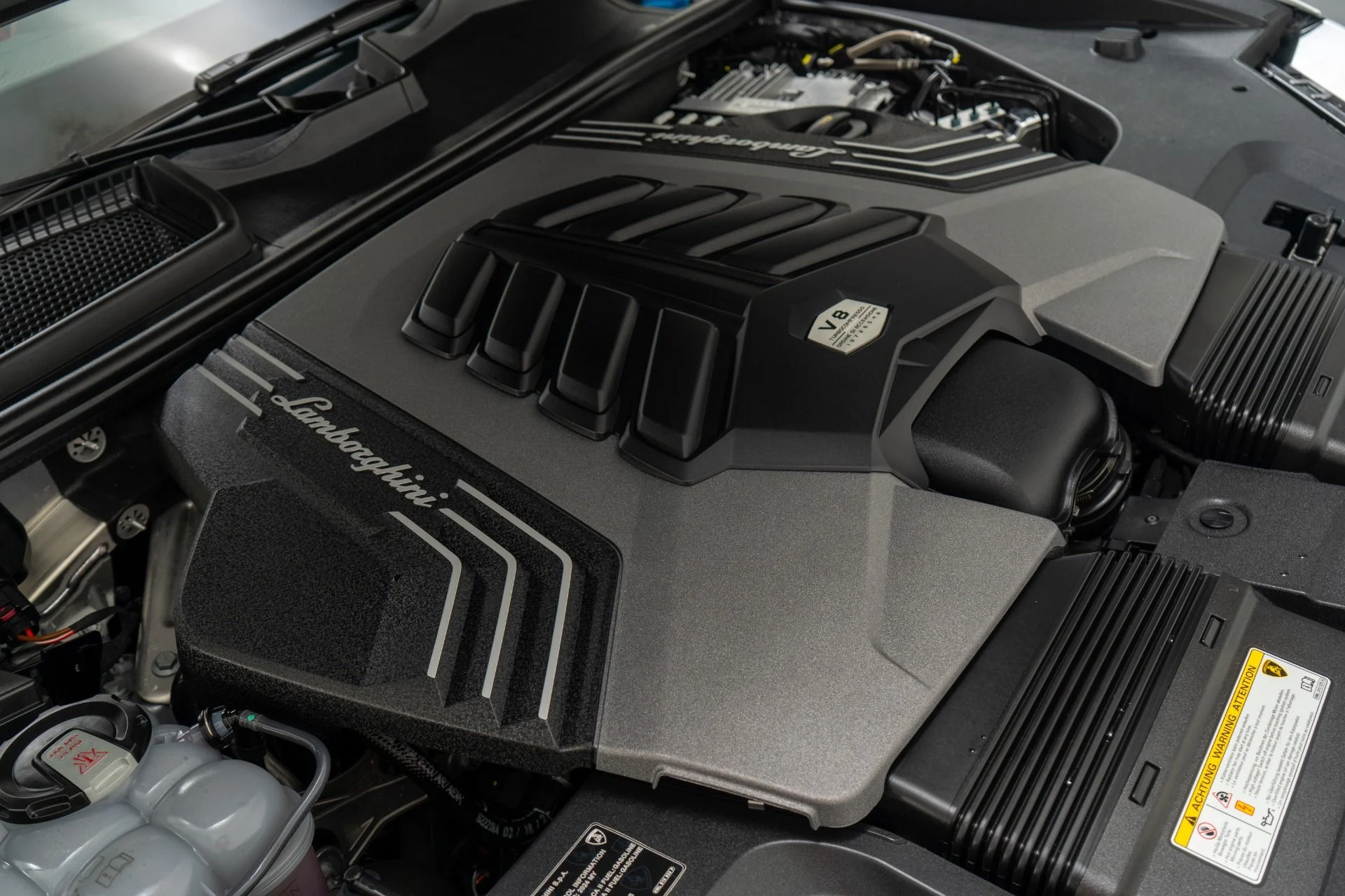 mph049_508682833_Used_2024_Lamborghini_Urus_Performante_657_Hp_ADAS_package_Carbon_Fiber_Trim_1768936745_4343022a0d