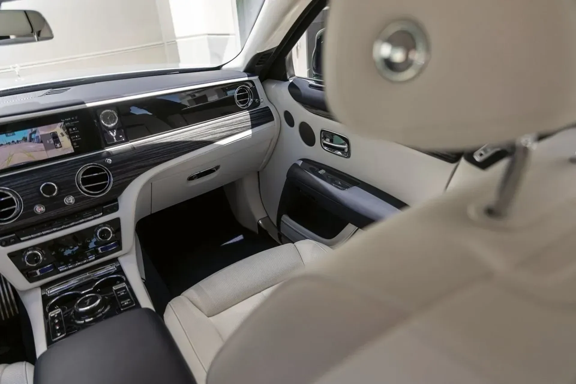 mph049_523240939_c4a3bceec52842499111a99f6eb9bf90_b0ee4a1f35