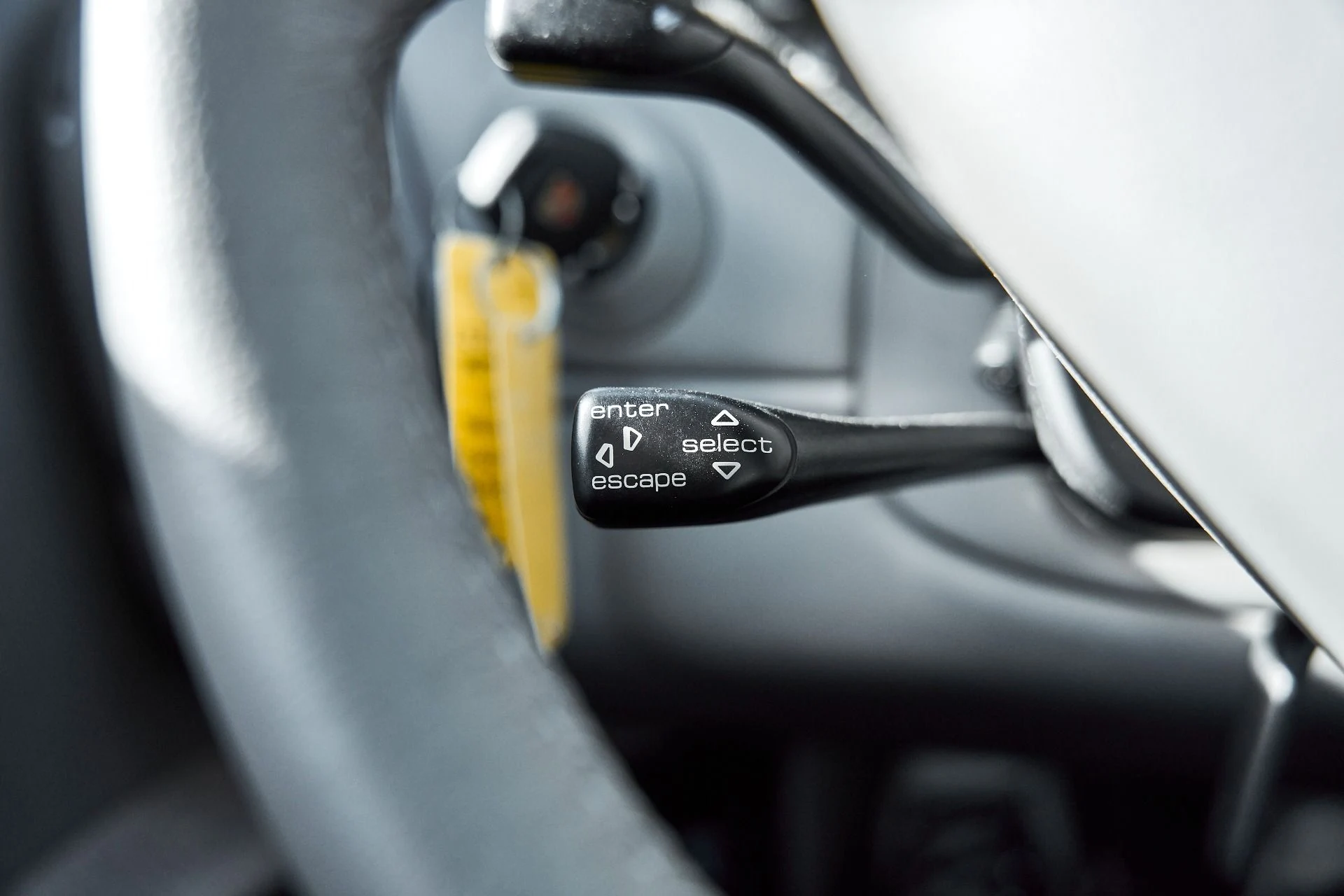 mph049_535264246_Used_2002_Porsche_911_Carrera_1766458485_61e0337751