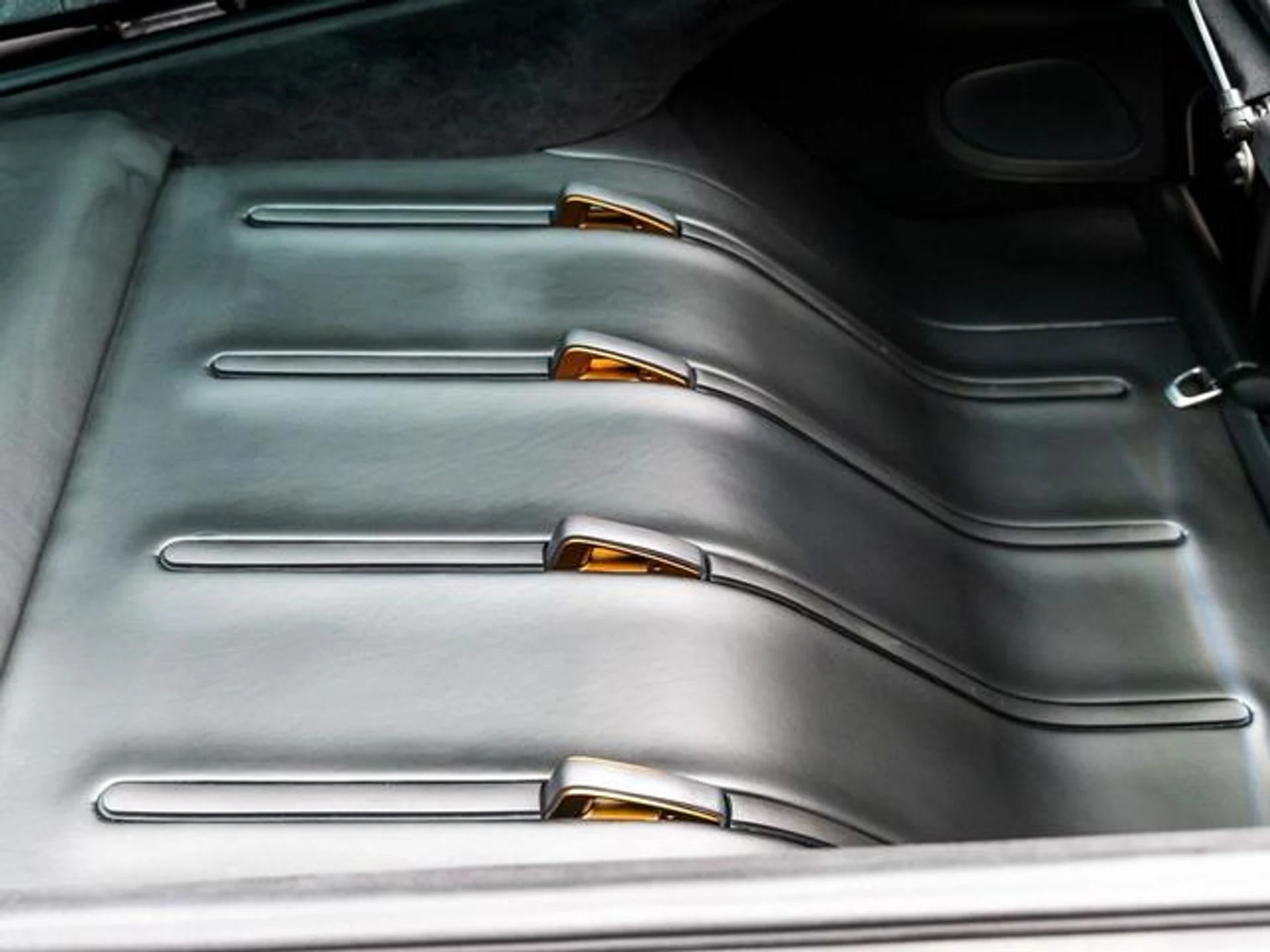 mph049_562543331_y_Go_H3_Jvg_WC_5_Kv_J_Nl_I_Pa_HV_3un4_Q_2271c2f1f4