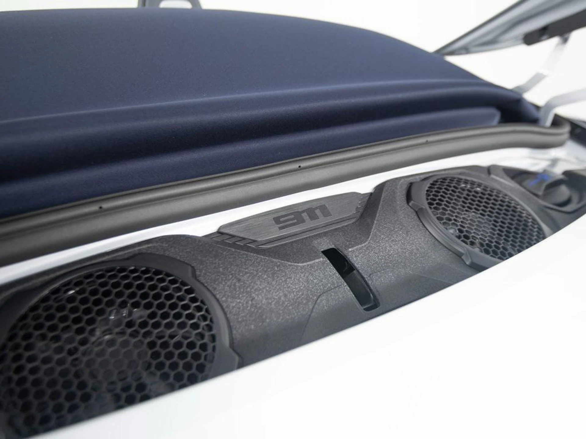 mph049_56846331_FNX_Jzsa4_KU_7_W_Al_Dsi_Fa_X0g_Sk_I_Rk_1c0533cc9a