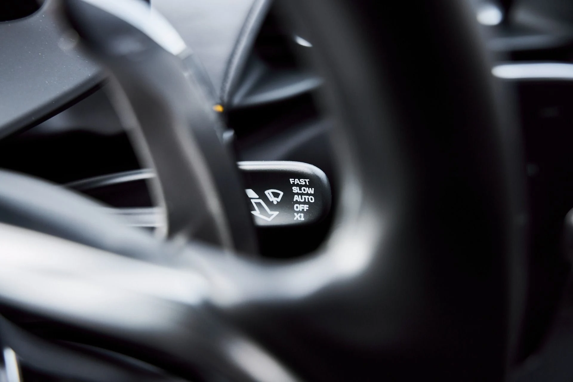 mph049_574049586_Used_2023_Mc_Laren_Artura_1770833729_f251500d88