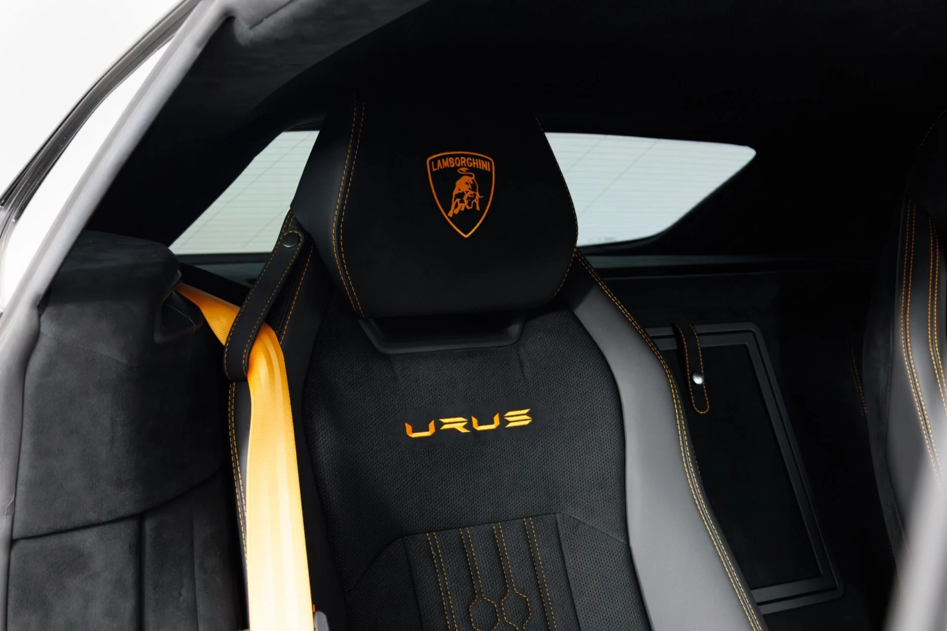mph049_575592555_Used_2024_Lamborghini_Urus_Performante_1780601146_19e83592b1
