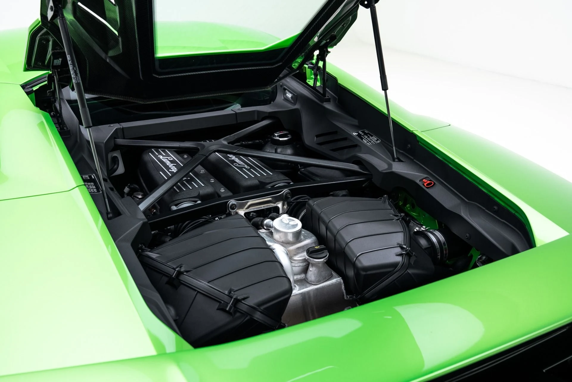 mph049_596391238_Used_2023_Lamborghini_Huracan_Tecnica_1775770975_515f95cc27