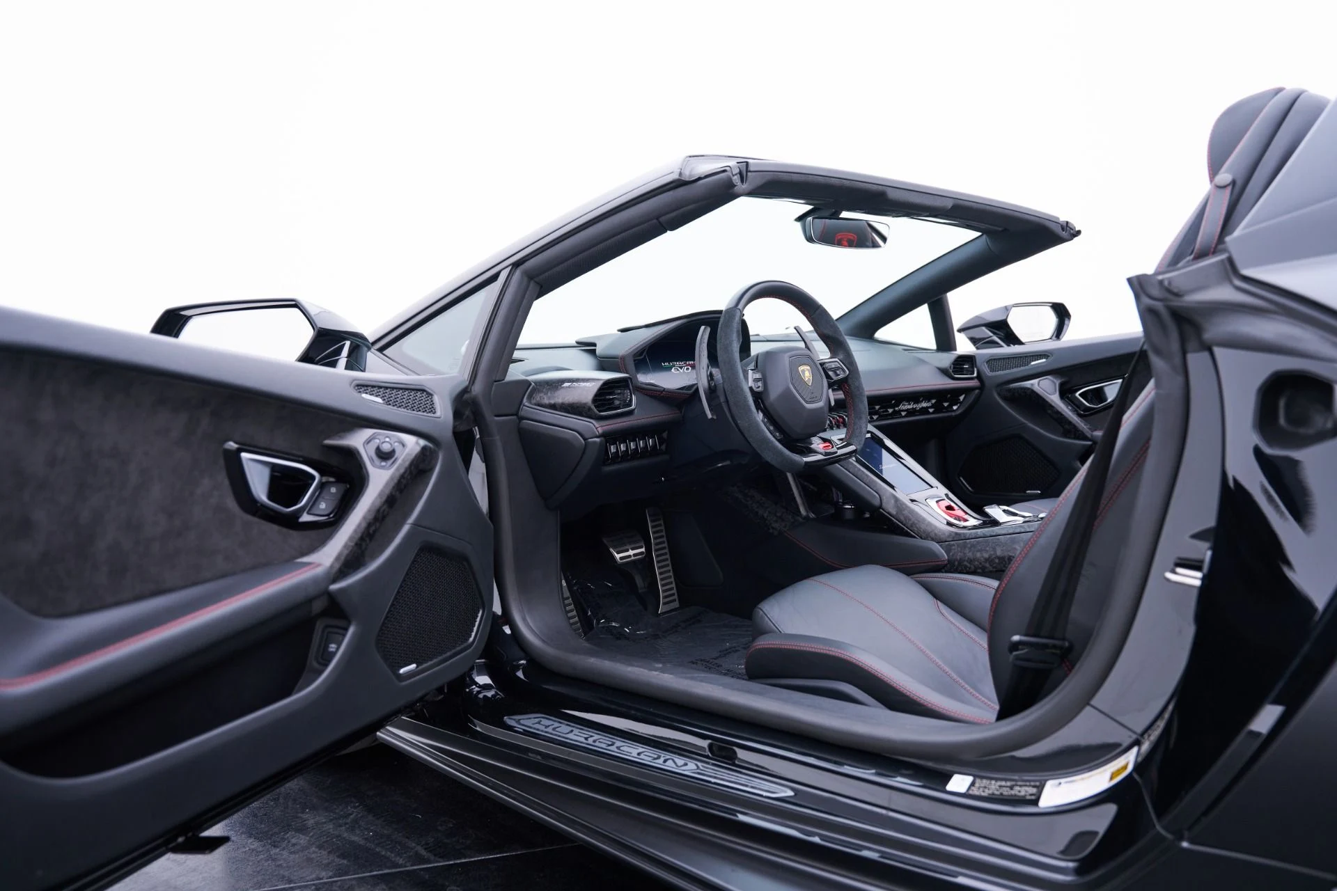 mph049_608624349_Used_2022_Lamborghini_Huracan_EVO_Base_1792542181_036b3189f8