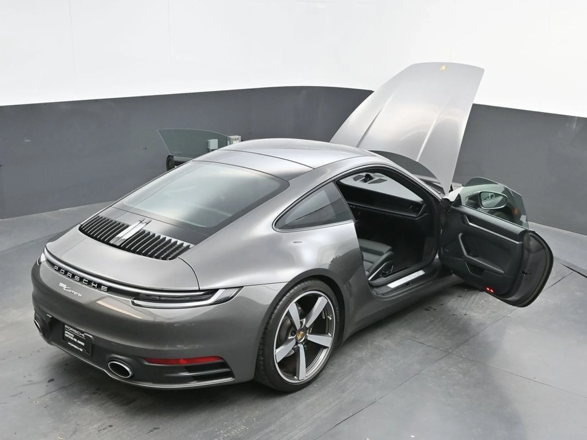 mph049_613621553_f2dabefdf0ed943fd0ffedf3a4834defx_ccbb30823f