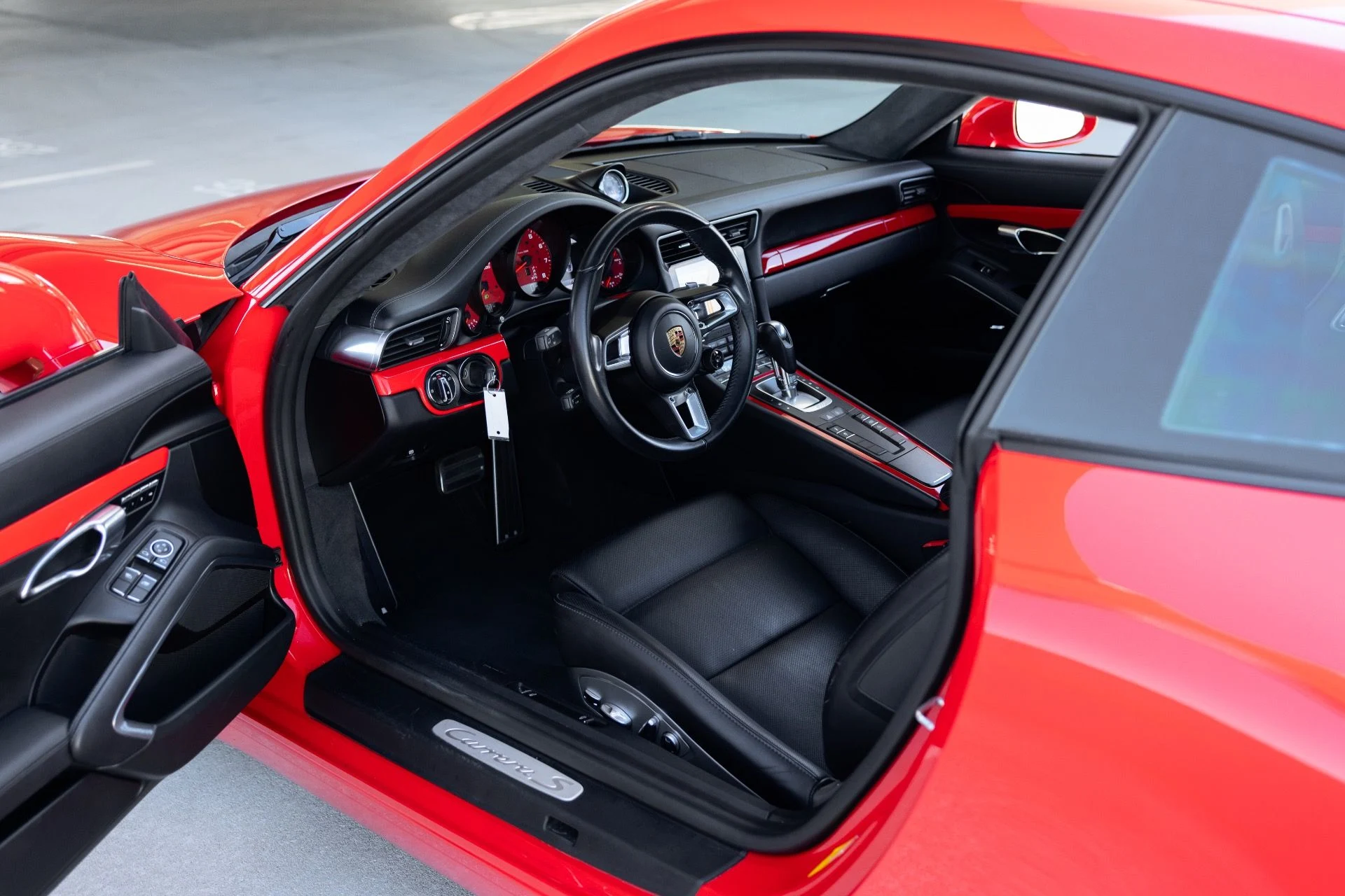 mph049_634331183_Used_2018_Porsche_911_Carrera_S_1791833797_67811a2d58