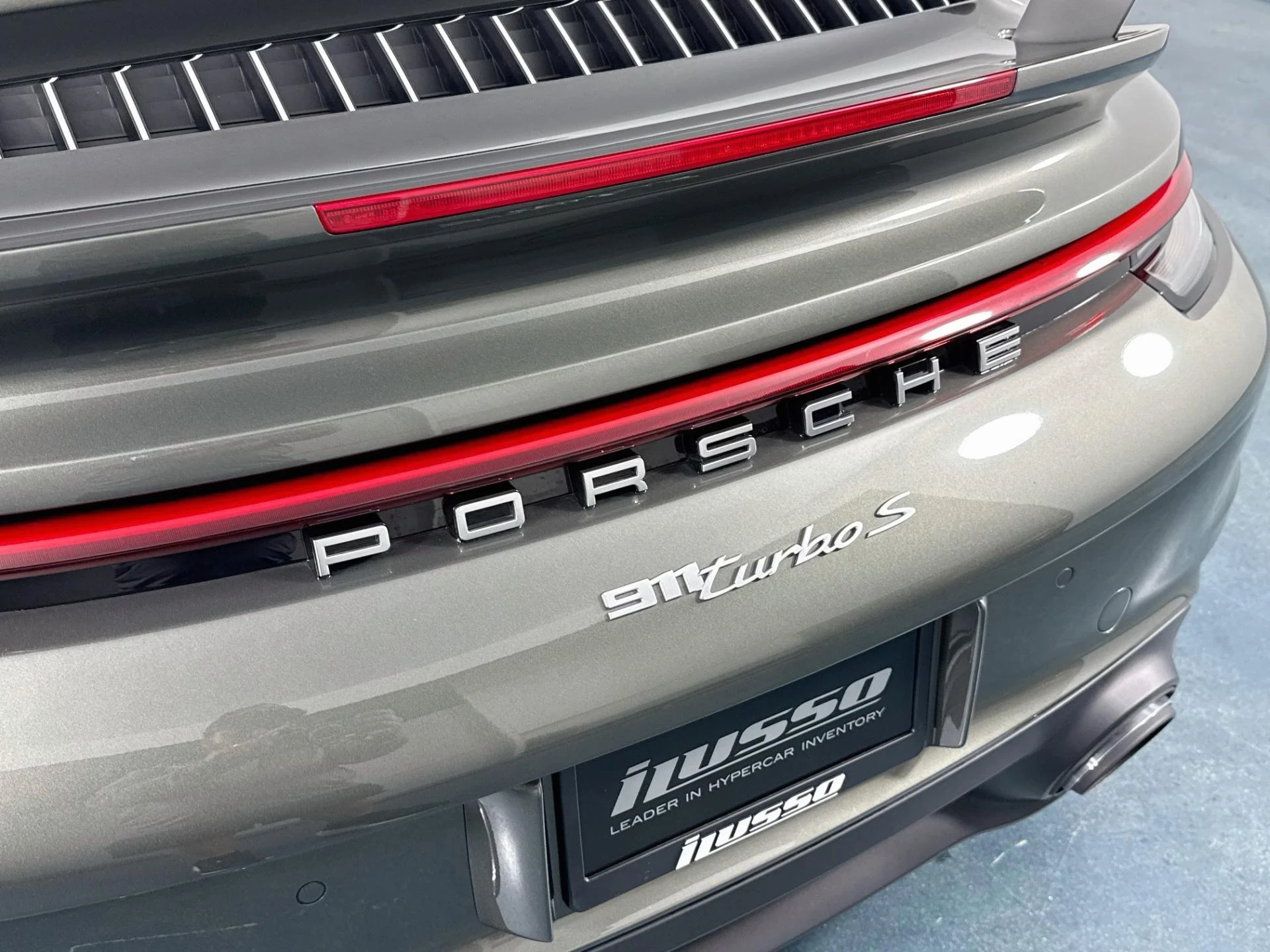 mph049_657276312_Used_2021_Porsche_911_Turbo_S_1789763423_9f28264038
