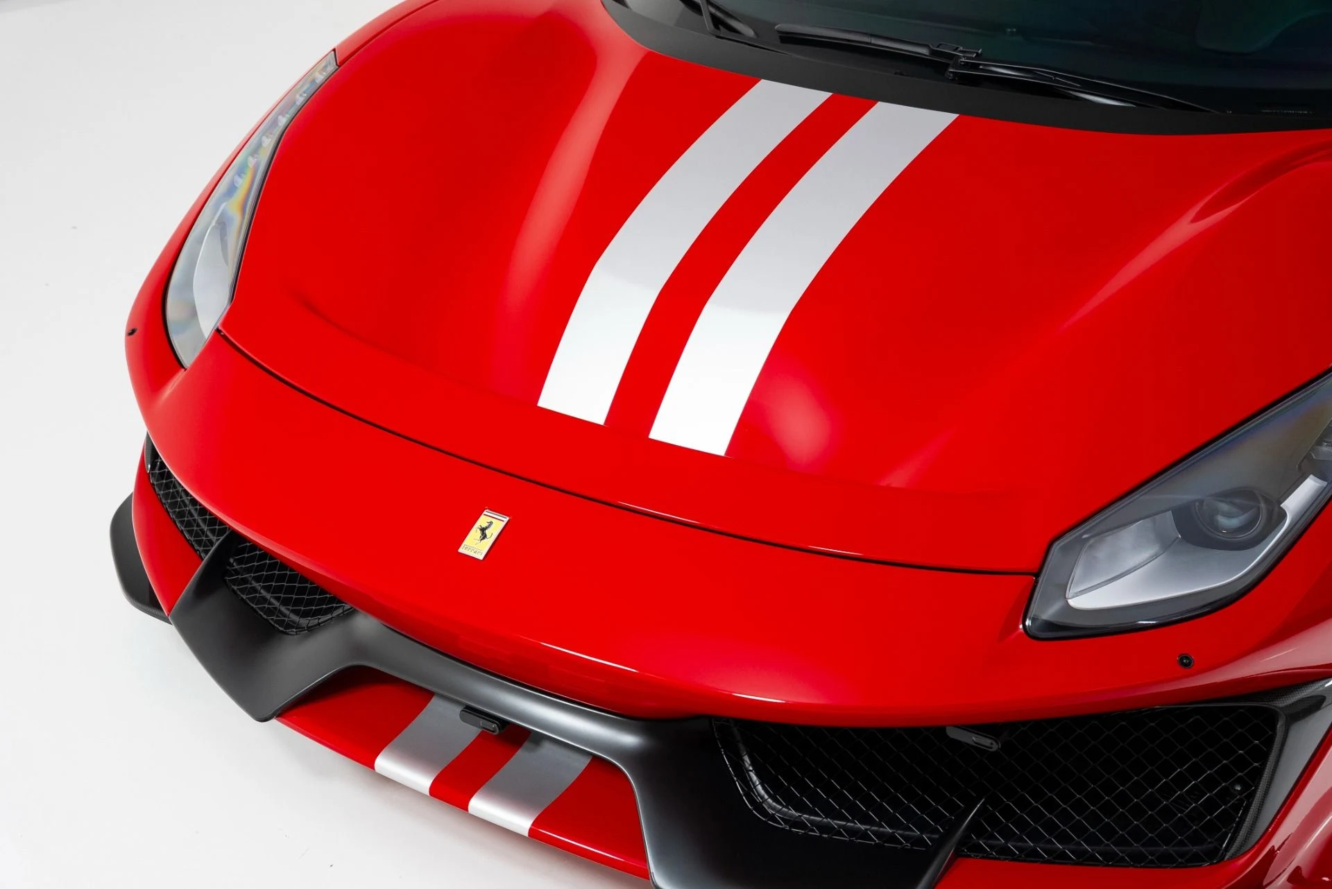 mph049_665513192_Used_2019_Ferrari_488_Pista_1760379304_9100dd3fce