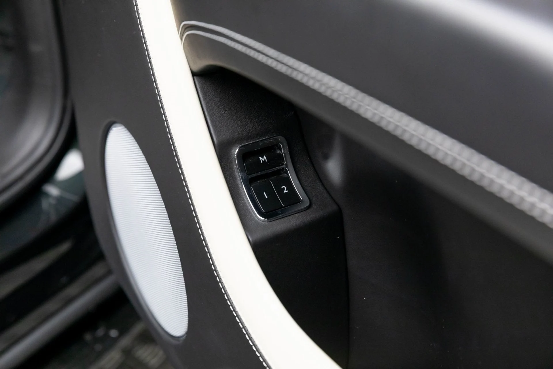 mph049_669698393_50_3070db610f