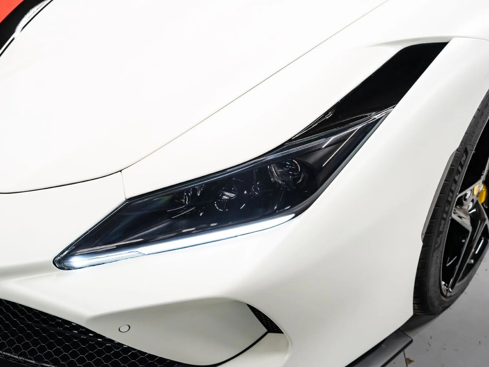 mph049_670592315_ferrari_f8_spider_2022_2dc344d8bd