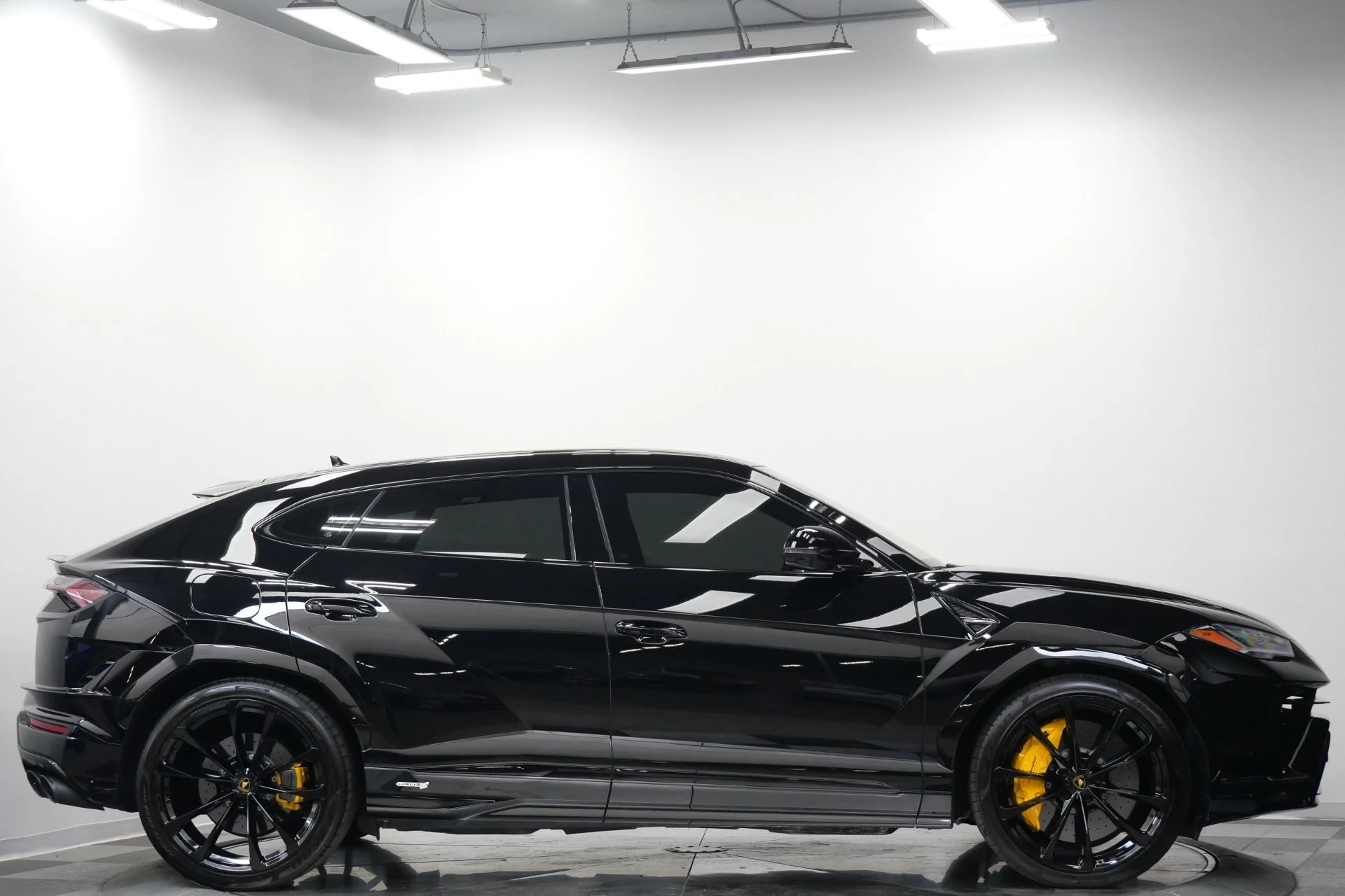 mph049_697509151_Used_2023_Lamborghini_Urus_S_ADAS_Package_23_Inch_Wheels_657_Horsepower_1780071559_9877e9fc40