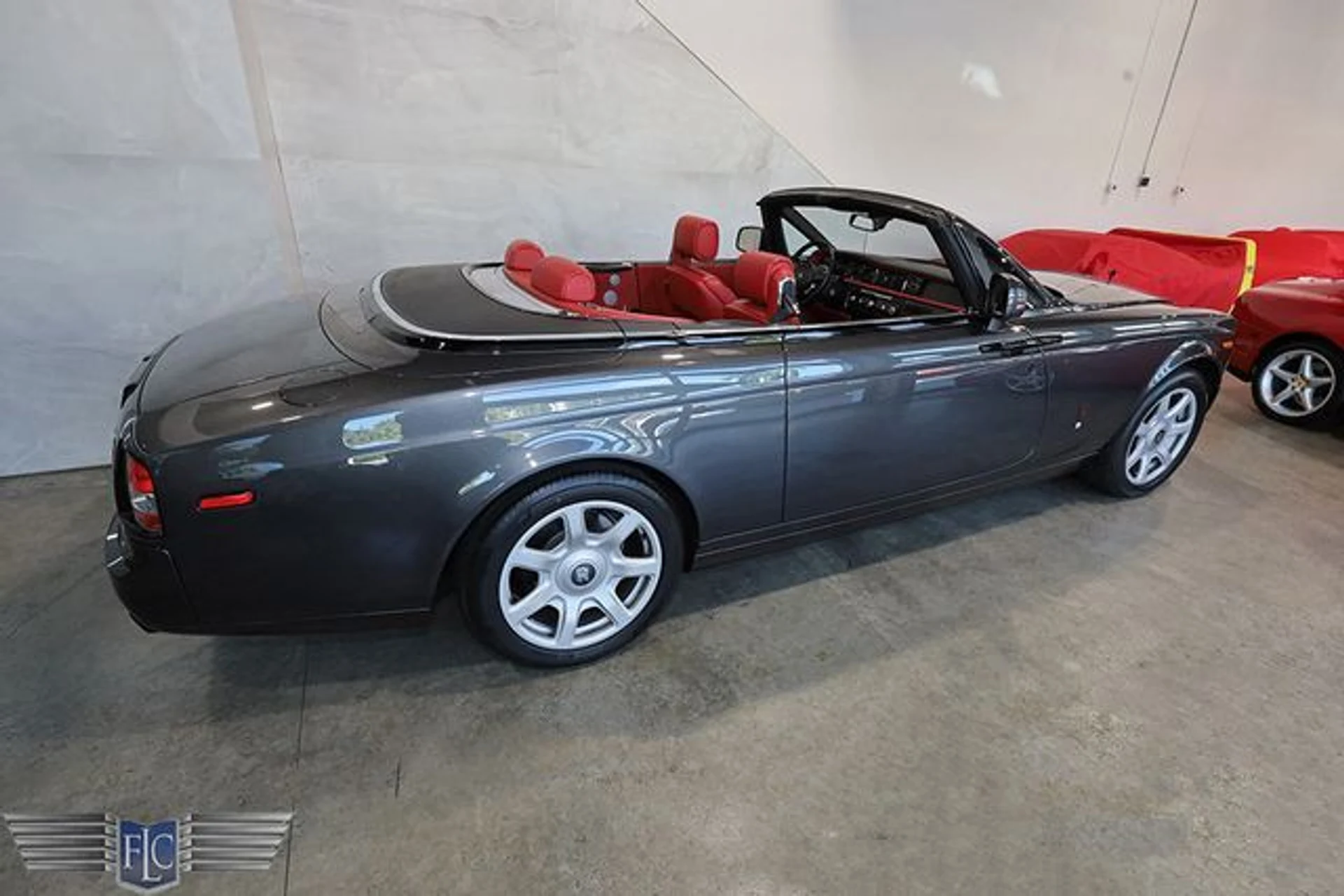 mph049_710471967_used_2017_rolls_royce_phantom_drophead_coupe_9689_23040582_53_640_2afeba4808