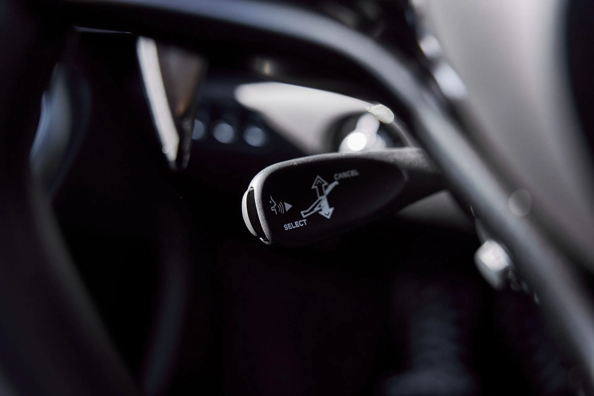 mph049_717187637_Used_2025_Mc_Laren_Artura_Tech_Lux_1769825935_1d5363904d