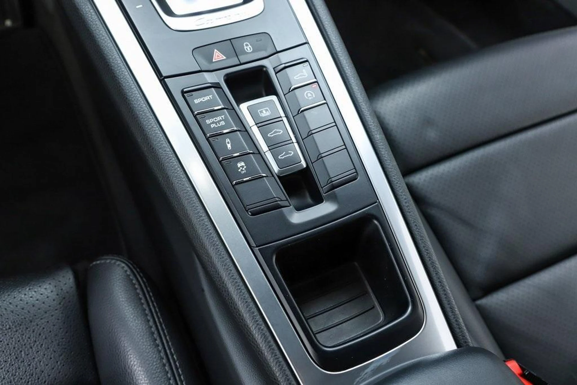 mph049_717559460_B2_v0v_B8_Rem_L4_W_Tl51_I_Tx_4_Q1r_Y_a48f7b753a