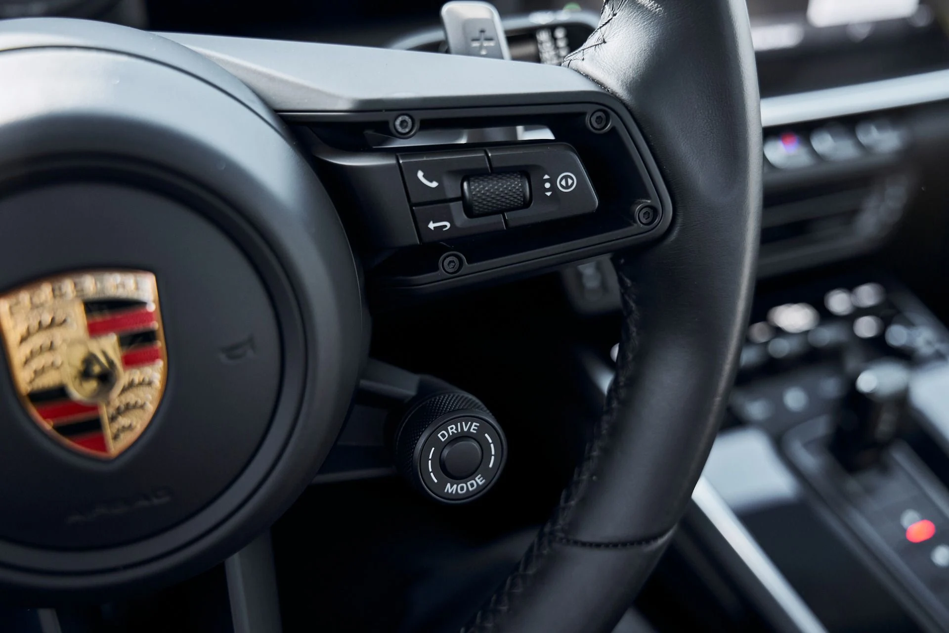 mph049_717947396_Used_2024_Porsche_911_Turbo_1770087246_ae3a5010f6