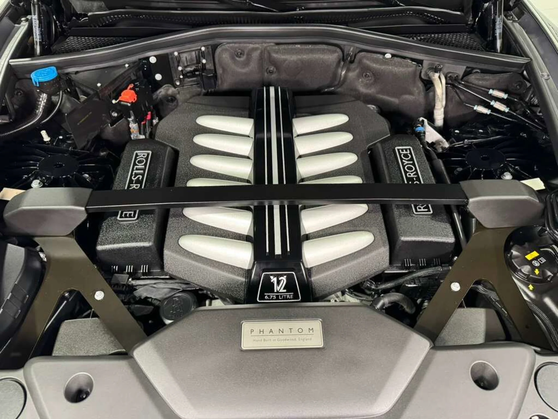 mph049_72126942_ce99d01fc330586e4fee084e2b69744d_5de64f0468