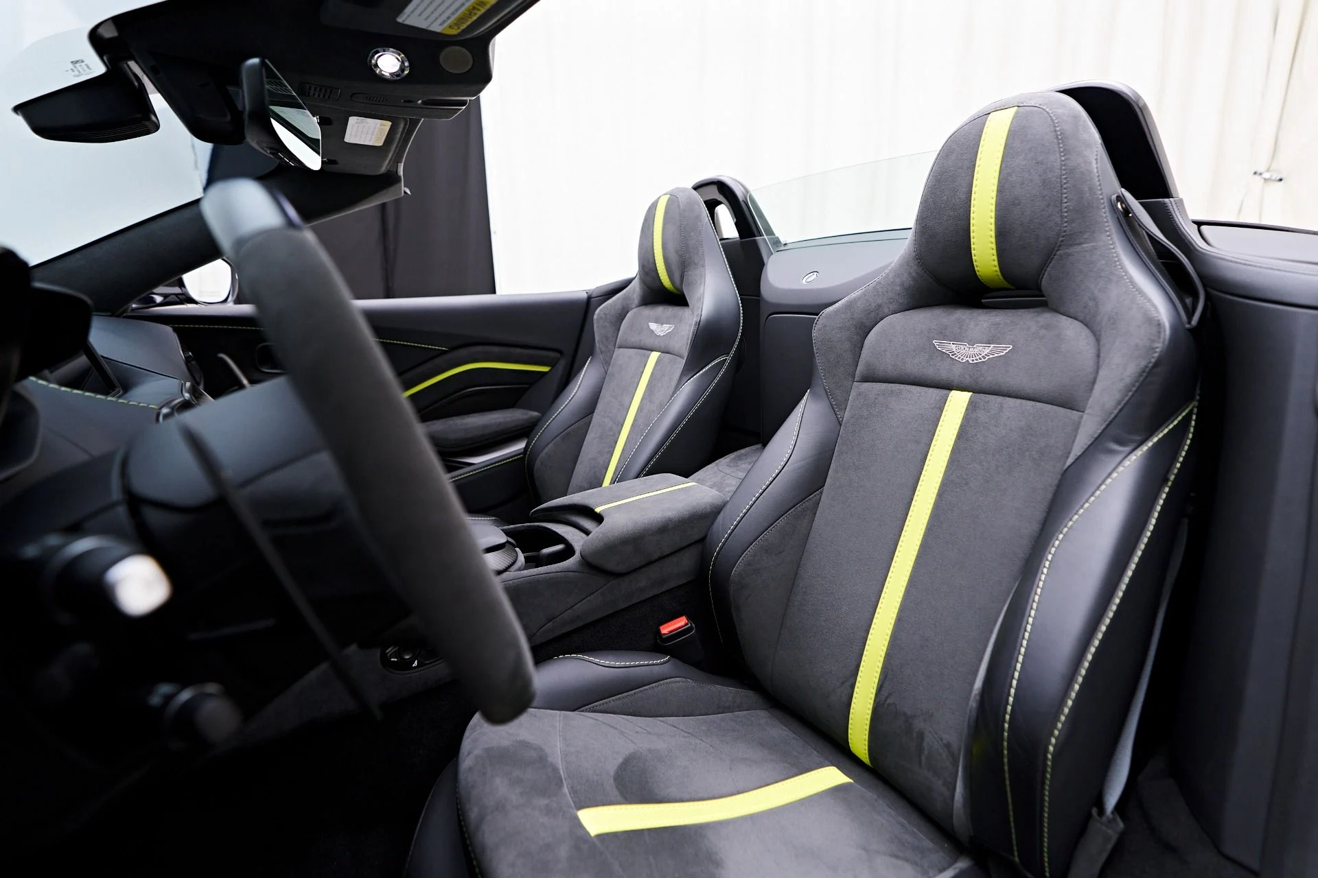mph049_727485442_Used_2023_Aston_Martin_Vantage_F1_Edition_1754013179_d020aaebd3