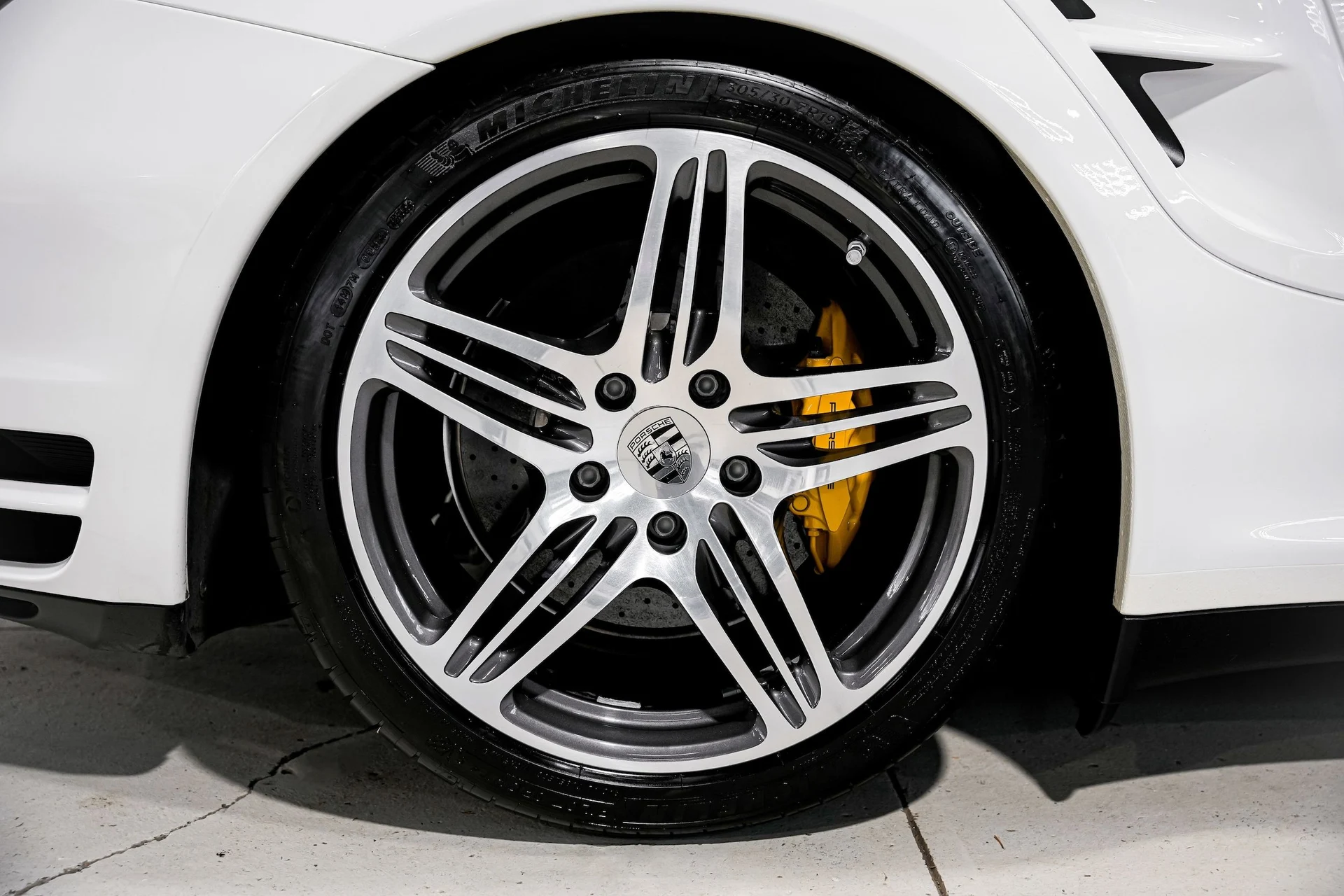 mph049_739951014_4490bdf5b8a04f98f0a9ad2f0010090cx_6e0b5590a4