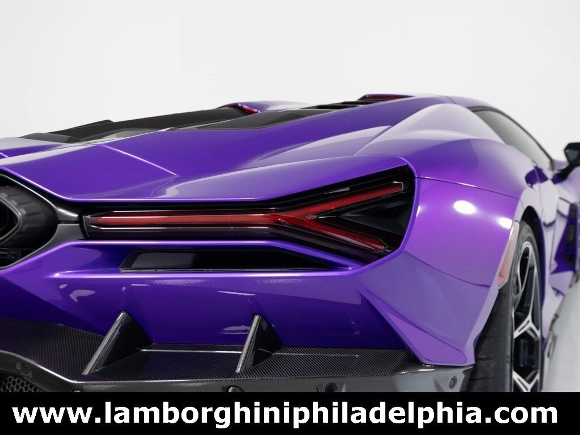 mph049_752908129_23385a64d17996ccc03a131d8c5ba7f0x_5c7ae95bf3