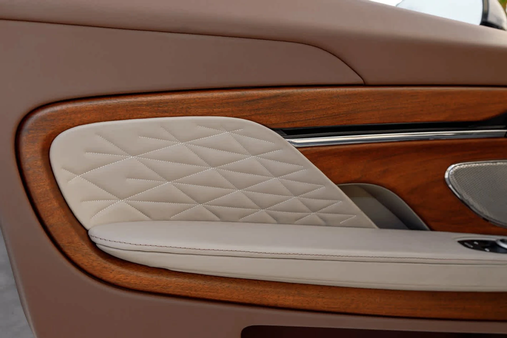 mph049_789610509_50_e3fd9159fb