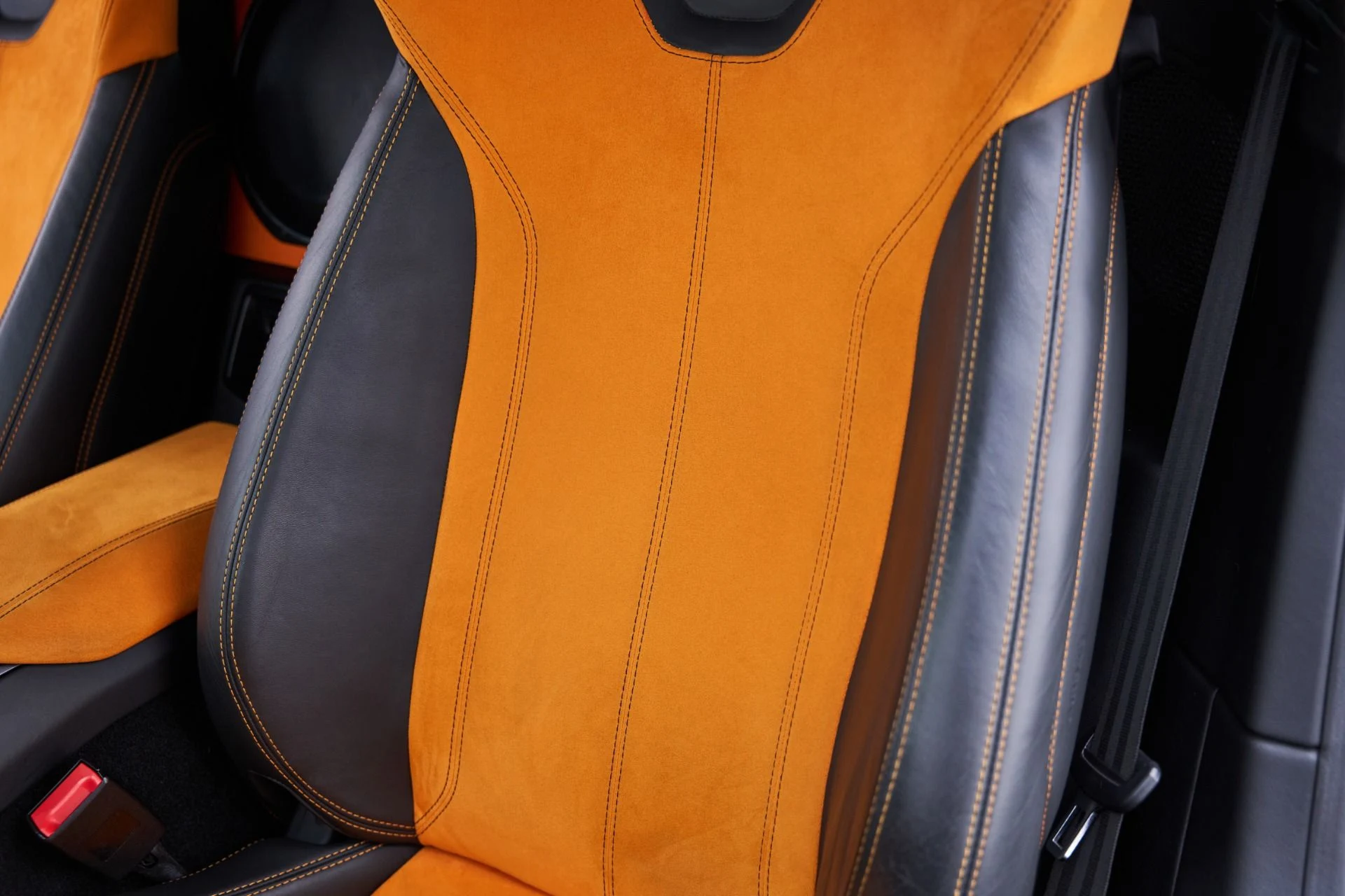 mph049_794342373_Used_2015_Lamborghini_Huracan_LP_610_4_1792524018_c47d27afce