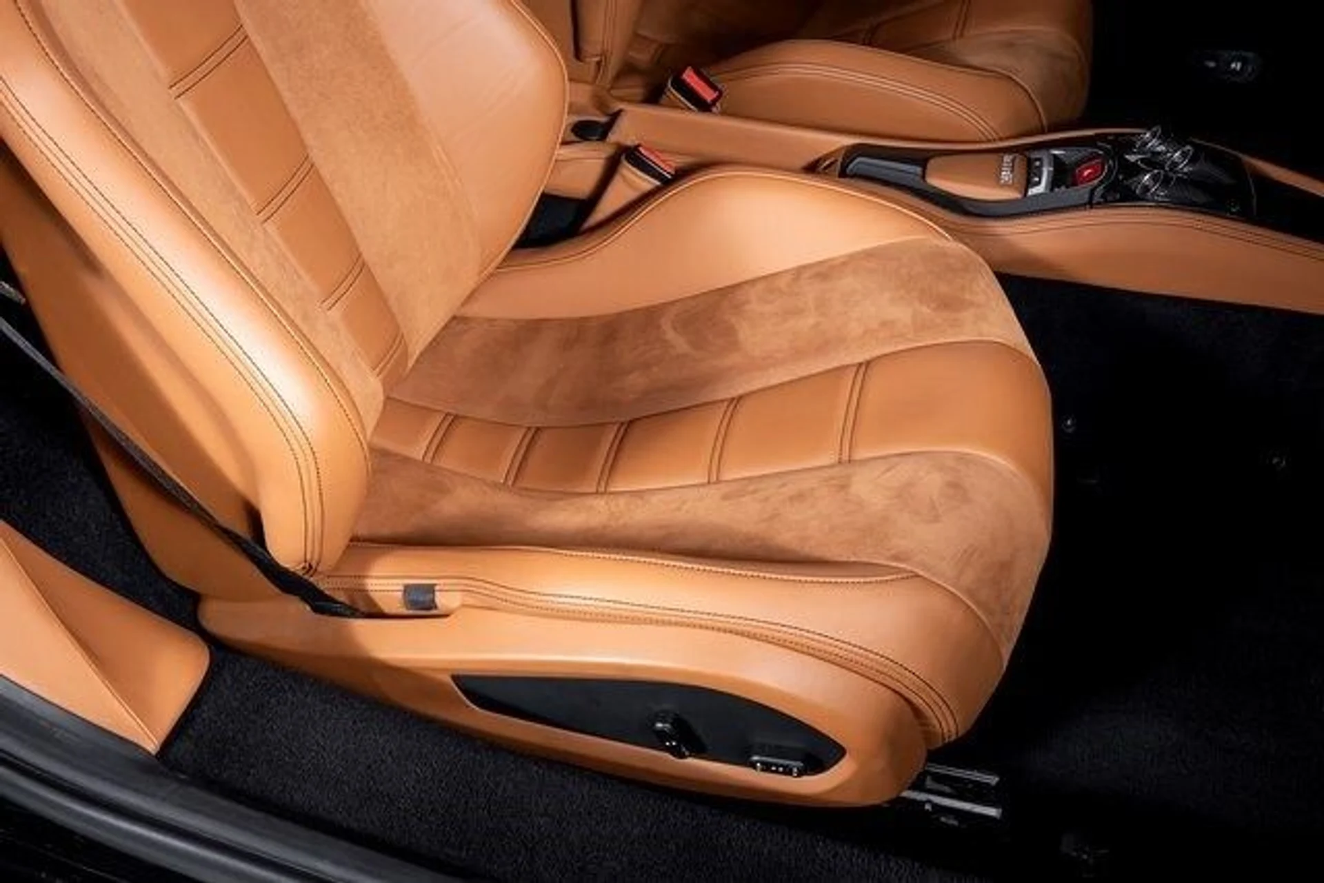 mph049_796646012_37f976e9034e3fba9edc3d2632eeda58x_bbf257f6e5