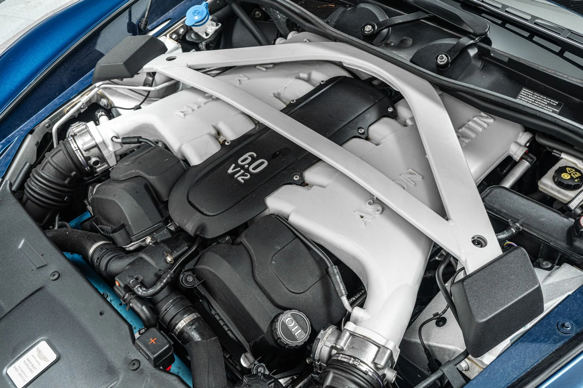 mph049_797347541_Used_2016_Aston_Martin_Vanquish_Volante_Low_Miles_Amazing_Color_Combination_1785262307_4159b2645b