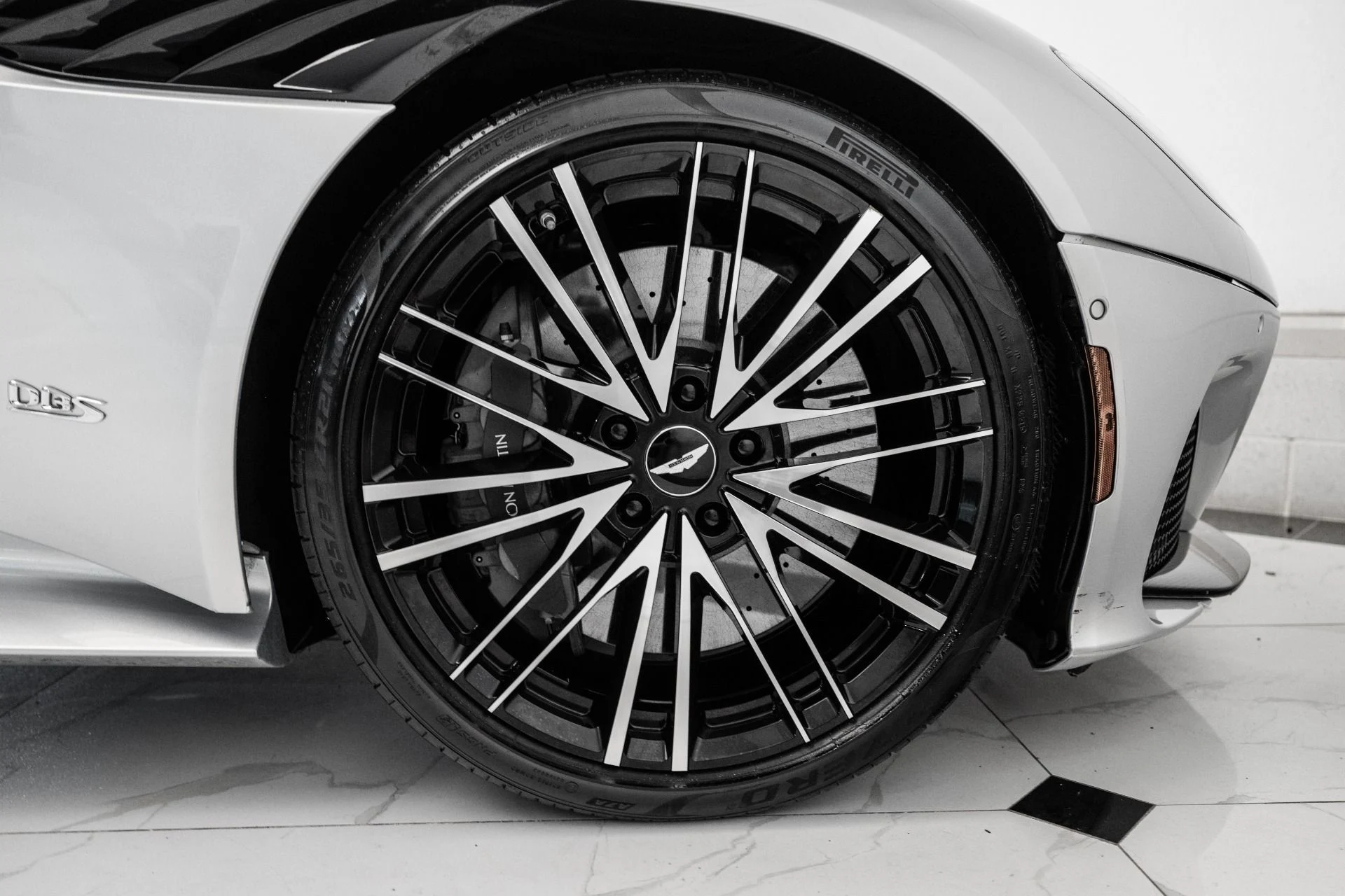 mph049_811602874_Used_2020_Aston_Martin_DBS_Superleggera_1753546861_cf6ba2faa1
