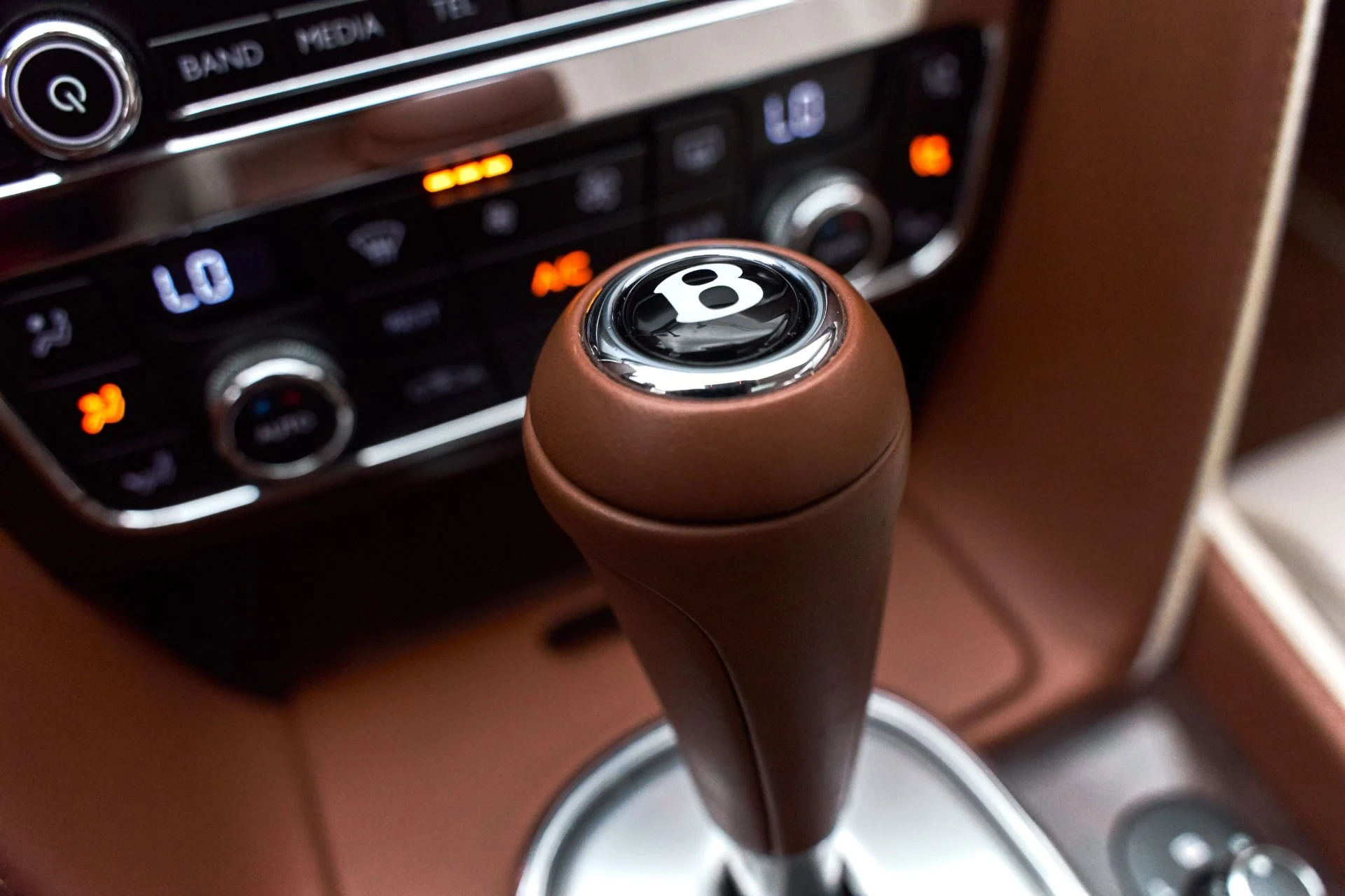 mph049_81317908_Used_2015_Bentley_Flying_Spur_V8_1615575193_25054a0712