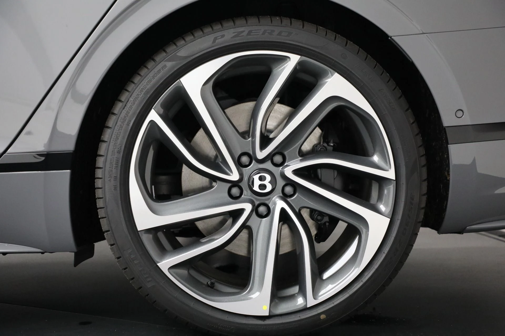 mph049_829646813_New_2025_Bentley_Flying_Spur_Speed_9895f681fb