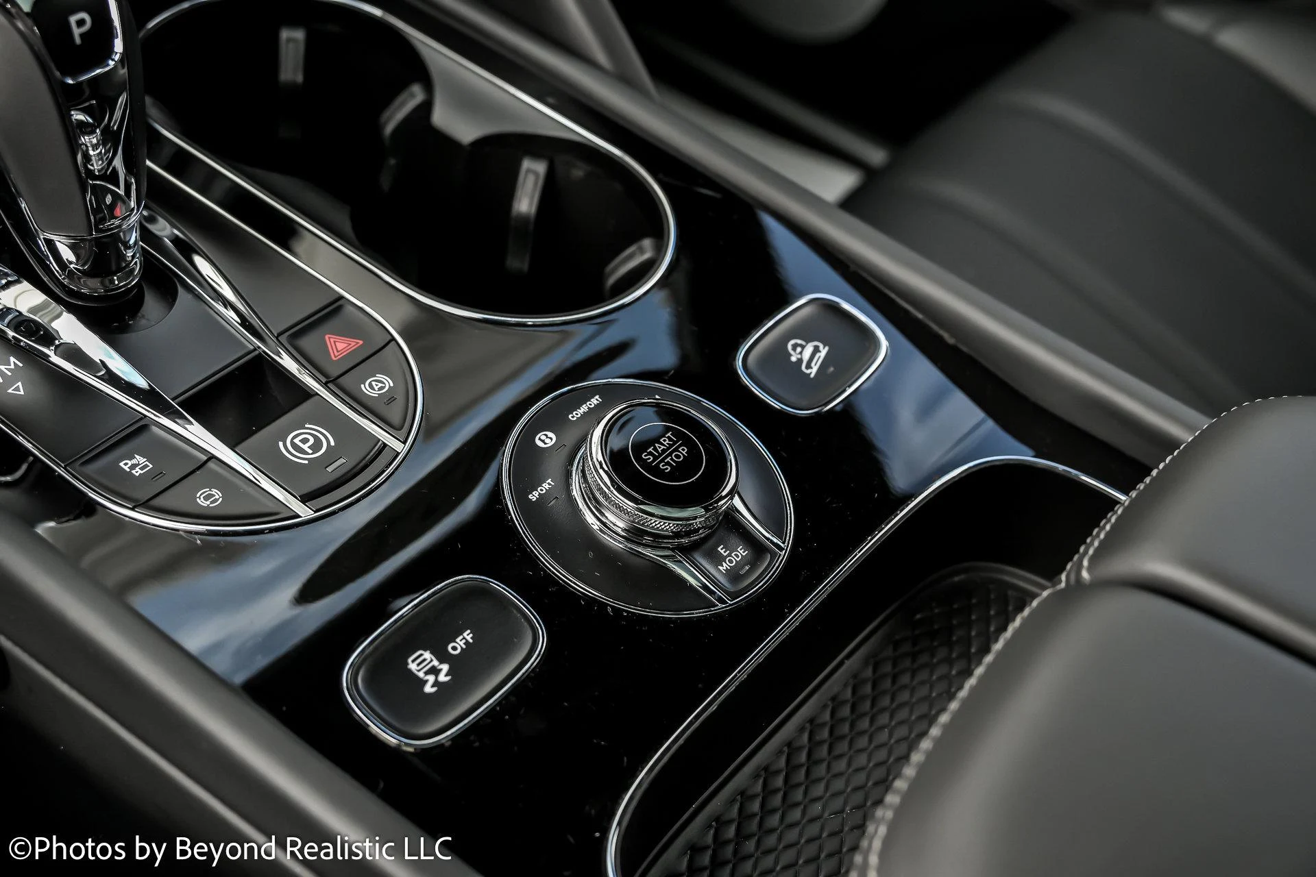 mph049_832348815_Used_2024_Bentley_Bentayga_Hybrid_1759997610_e117817883