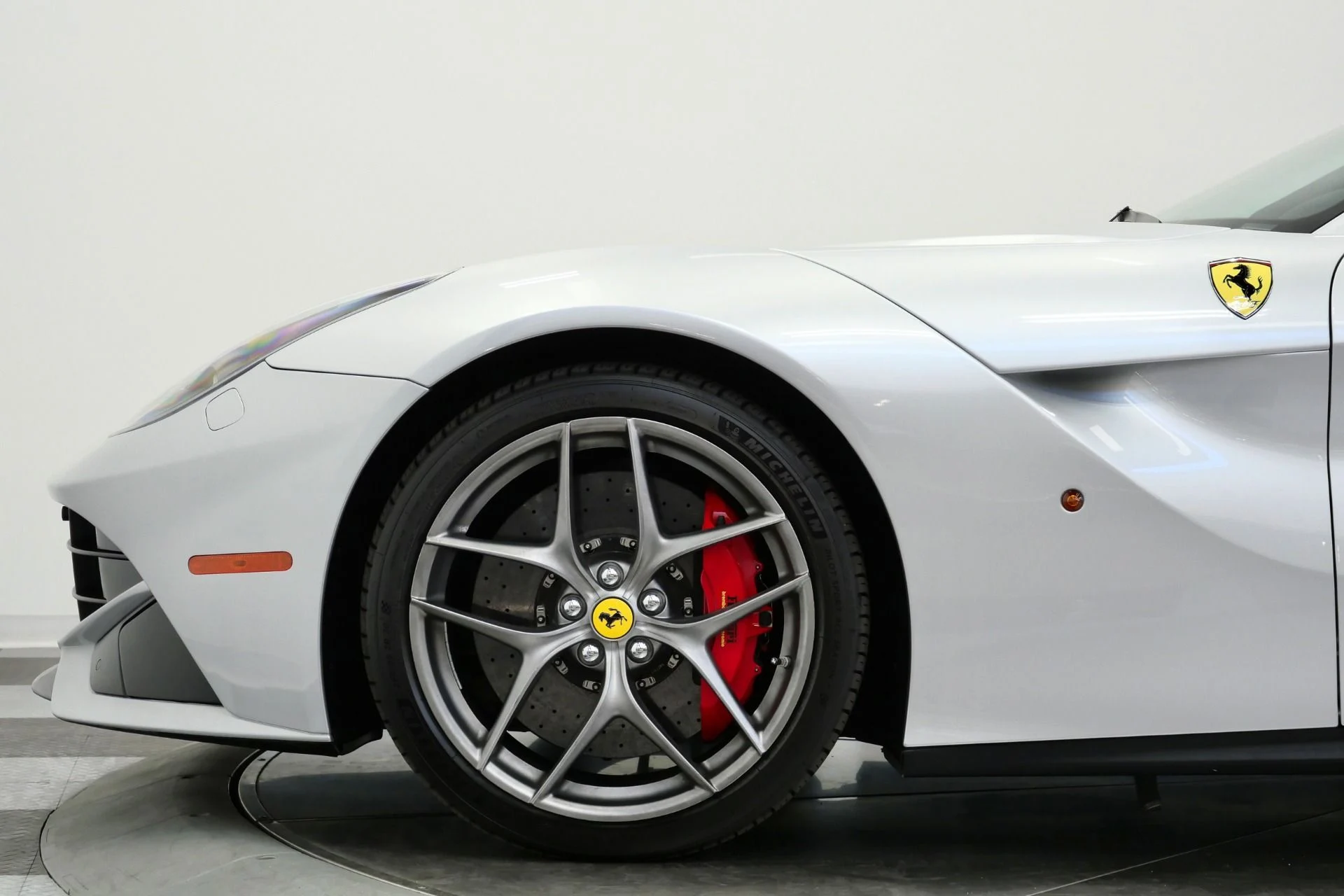 mph049_854604338_Used_2015_Ferrari_F12berlinetta_Extensive_Interior_Carbon_Fiber_Diamond_Stitching_1790872038_0a1b67313b