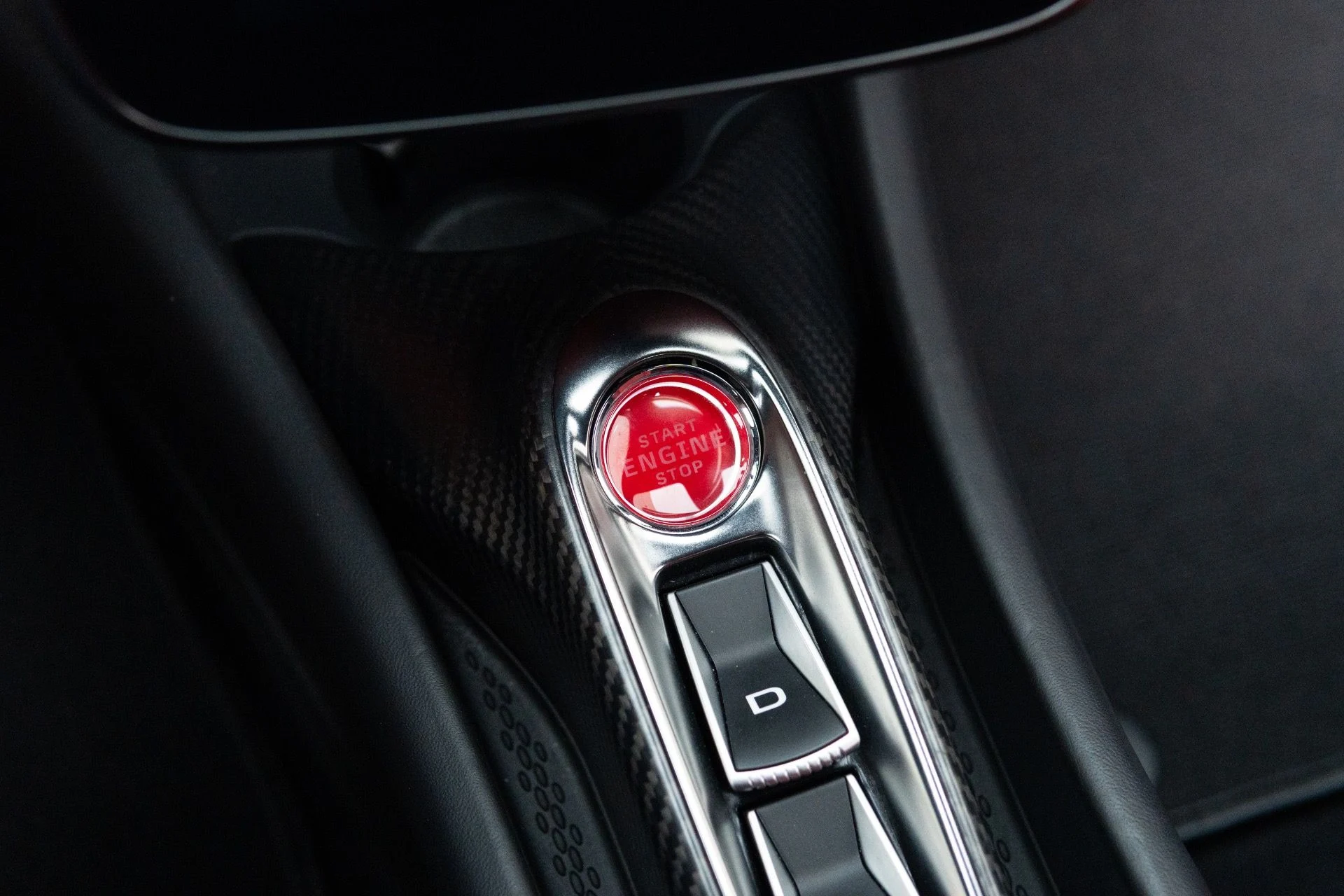 mph049_863695554_Used_2023_Mc_Laren_Artura_1776712926_cbcfd55681