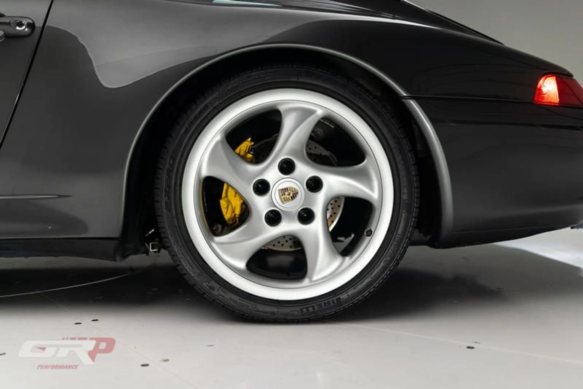 mph049_866306356_FB_55_EDCC_B0_FA_4952_B8_E4_8_DFCDD_52_D726_b810647ad5